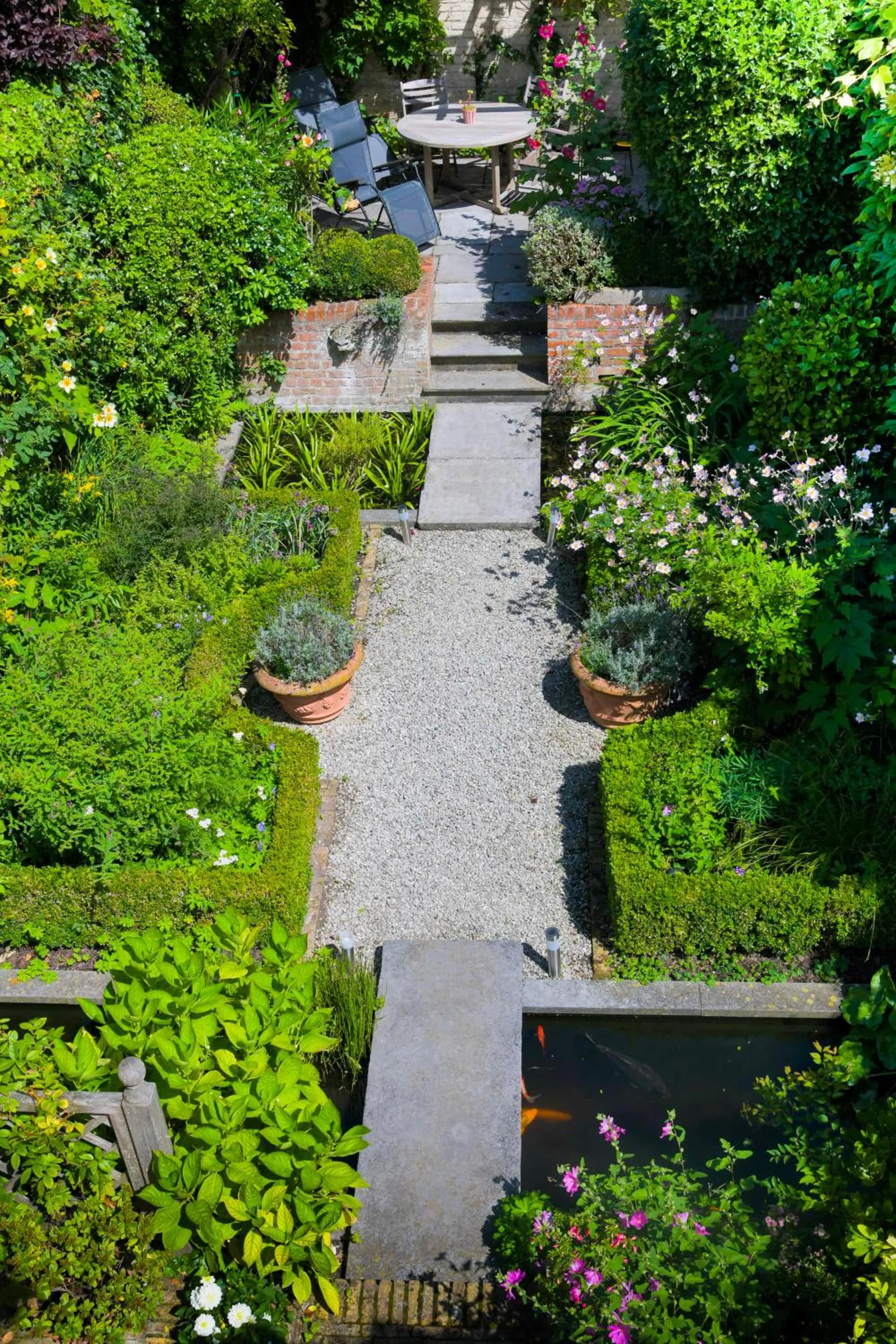 Garden view in B&B E48