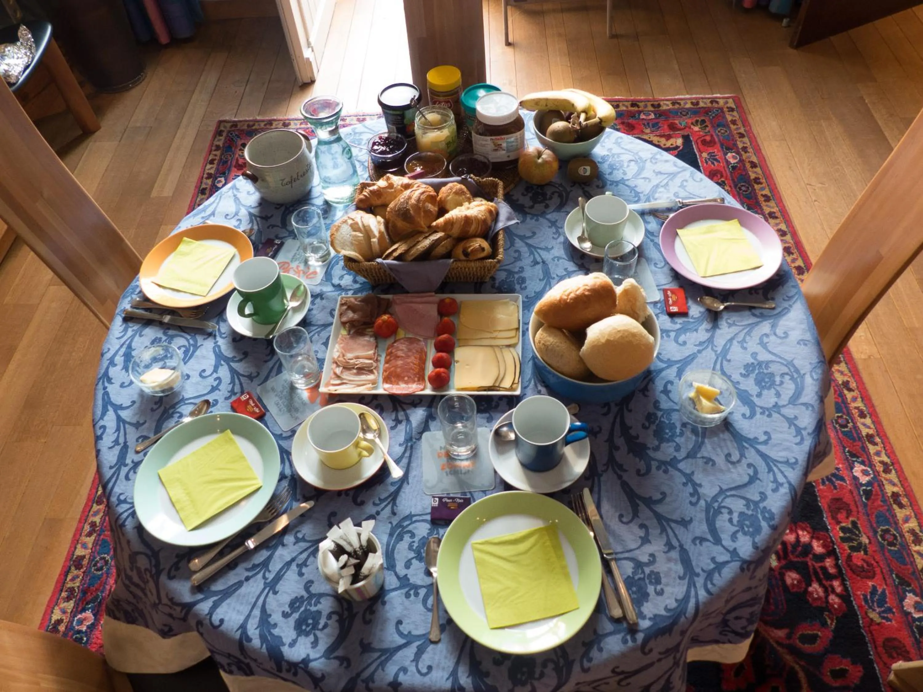 Breakfast in B&B E48