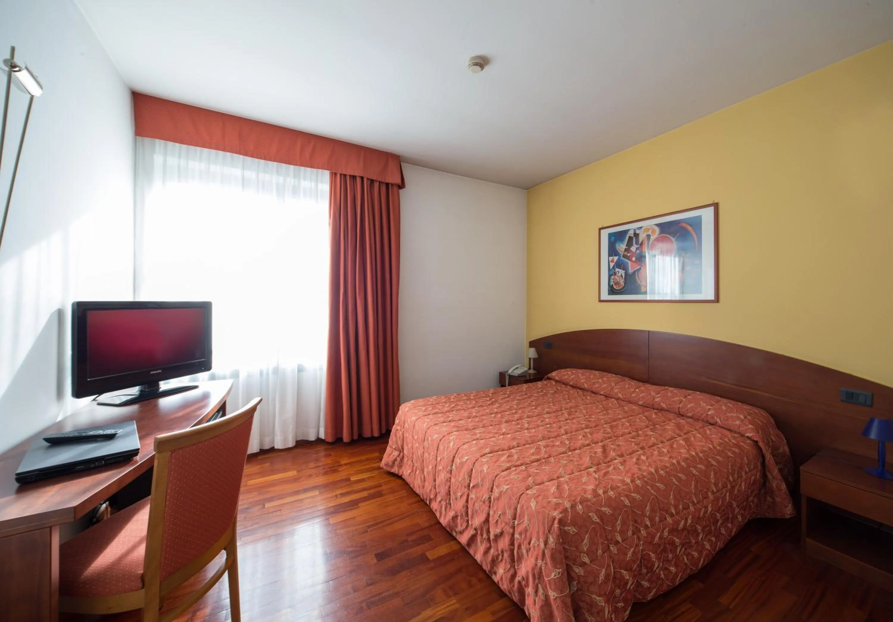 Photo of the whole room, Bed in Hotel La Cascata