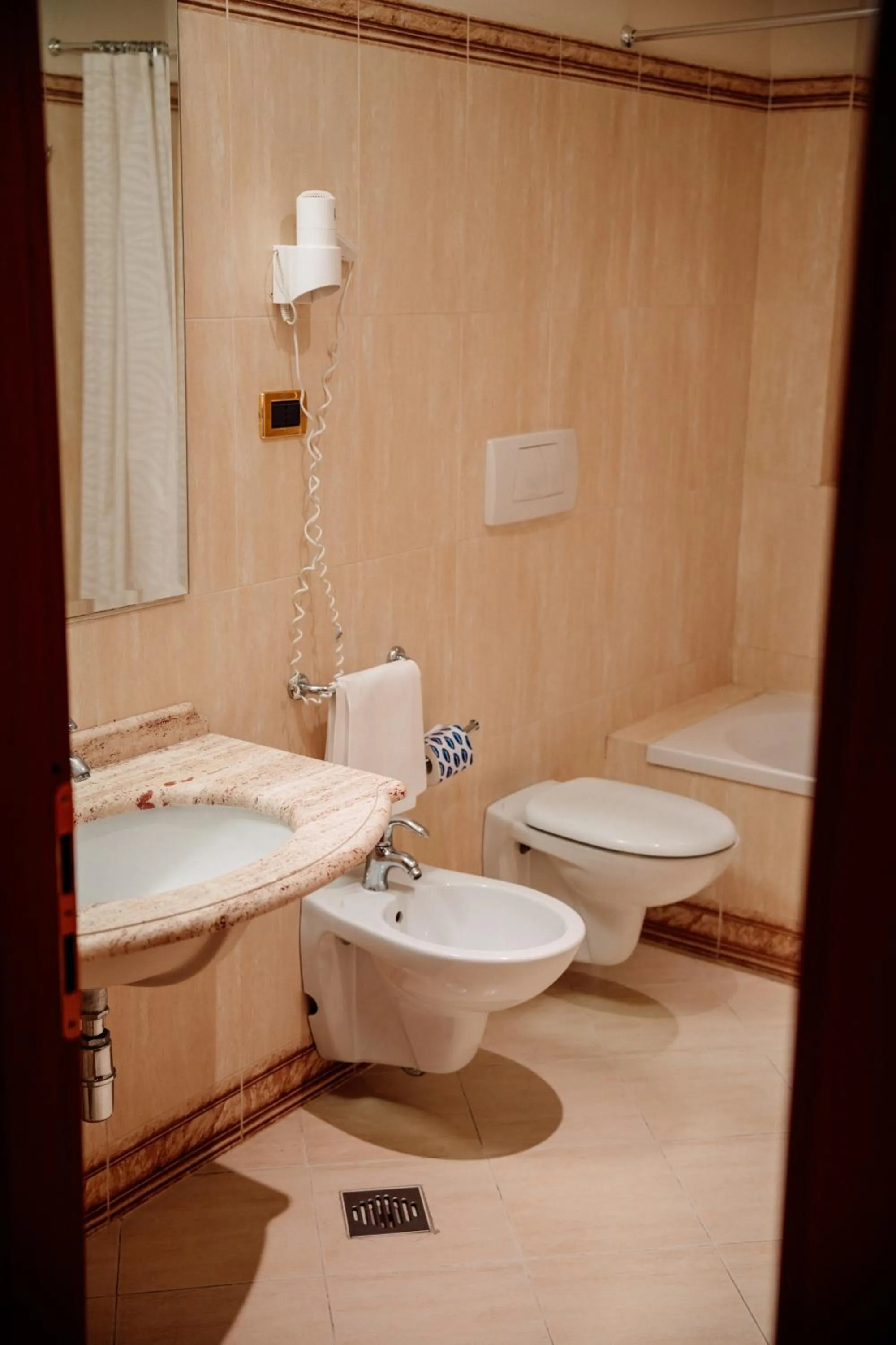 Shower in Grand Hotel Elite