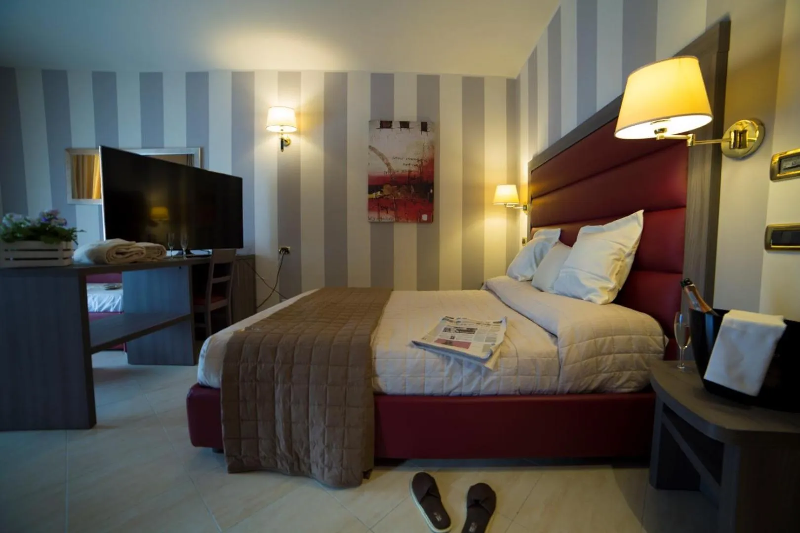 Bedroom, Bed in Grand Hotel Elite