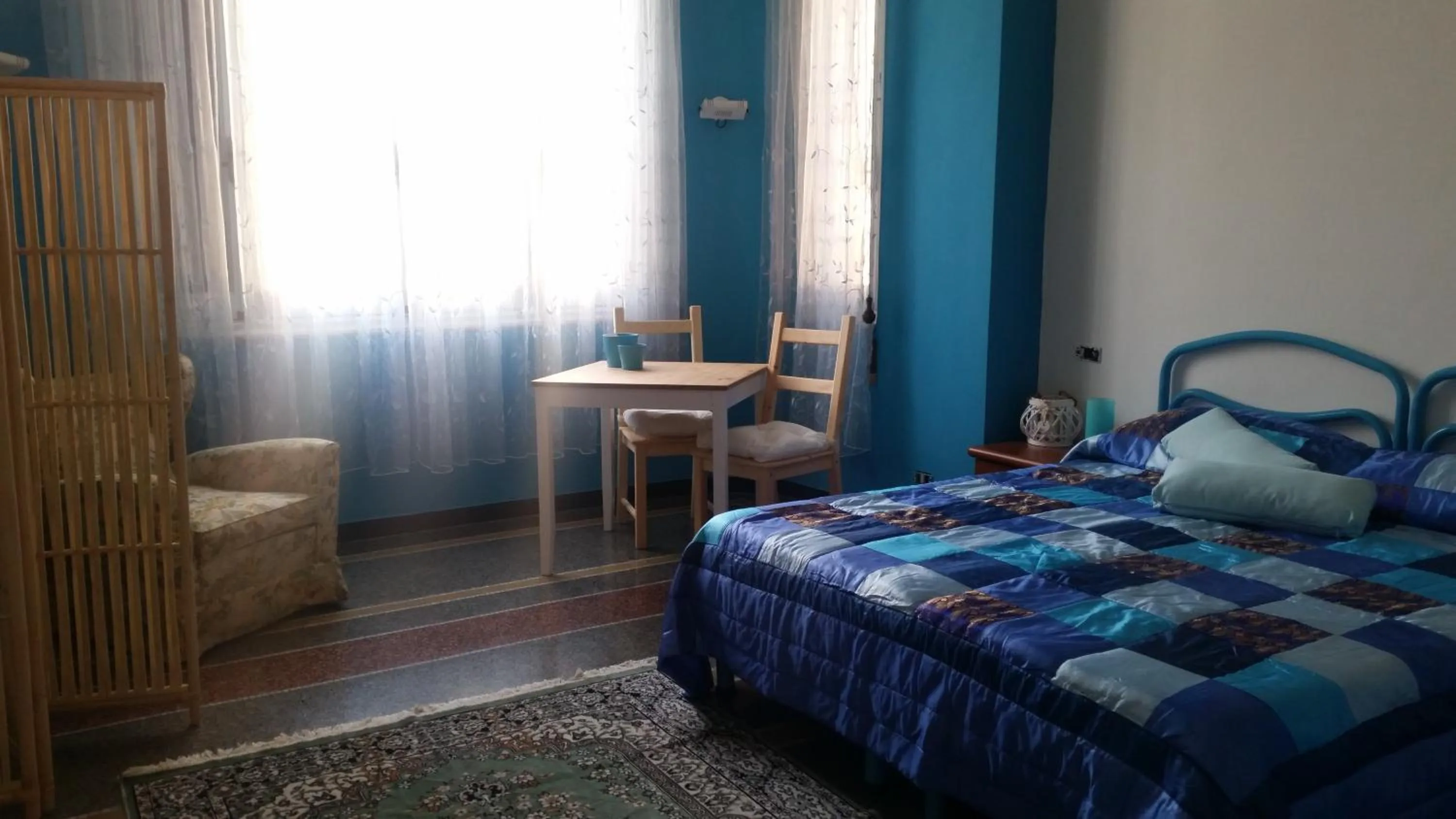 Photo of the whole room in MyDre@mSavona