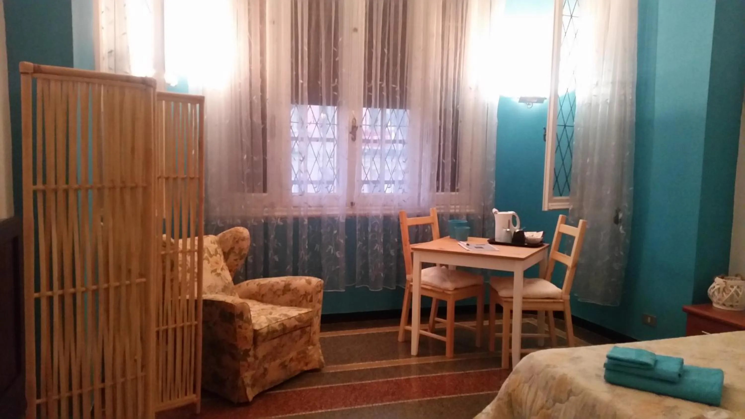 Photo of the whole room in MyDre@mSavona