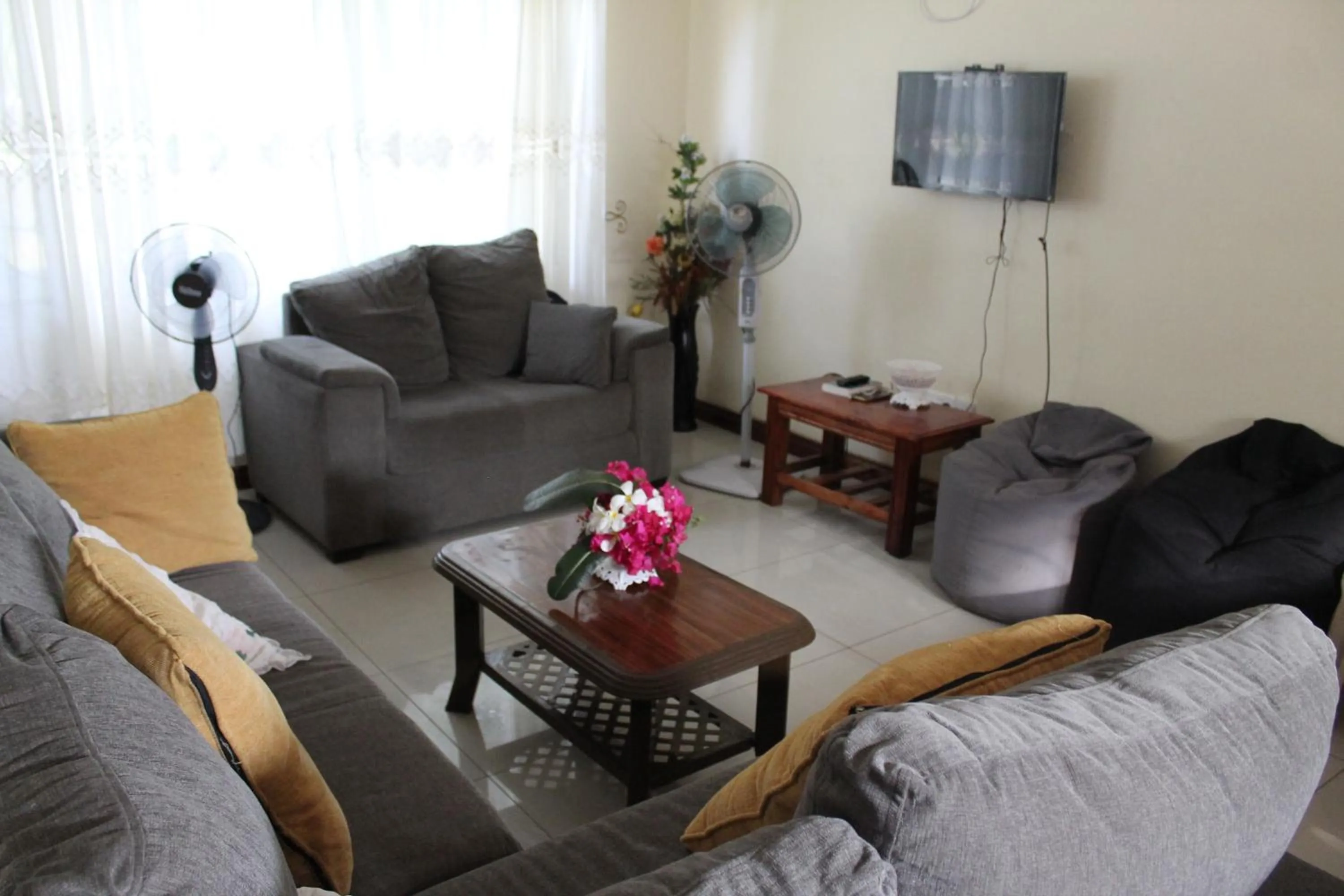 TV and multimedia in Oluwa Seun Beach Cottages, Mtwapa