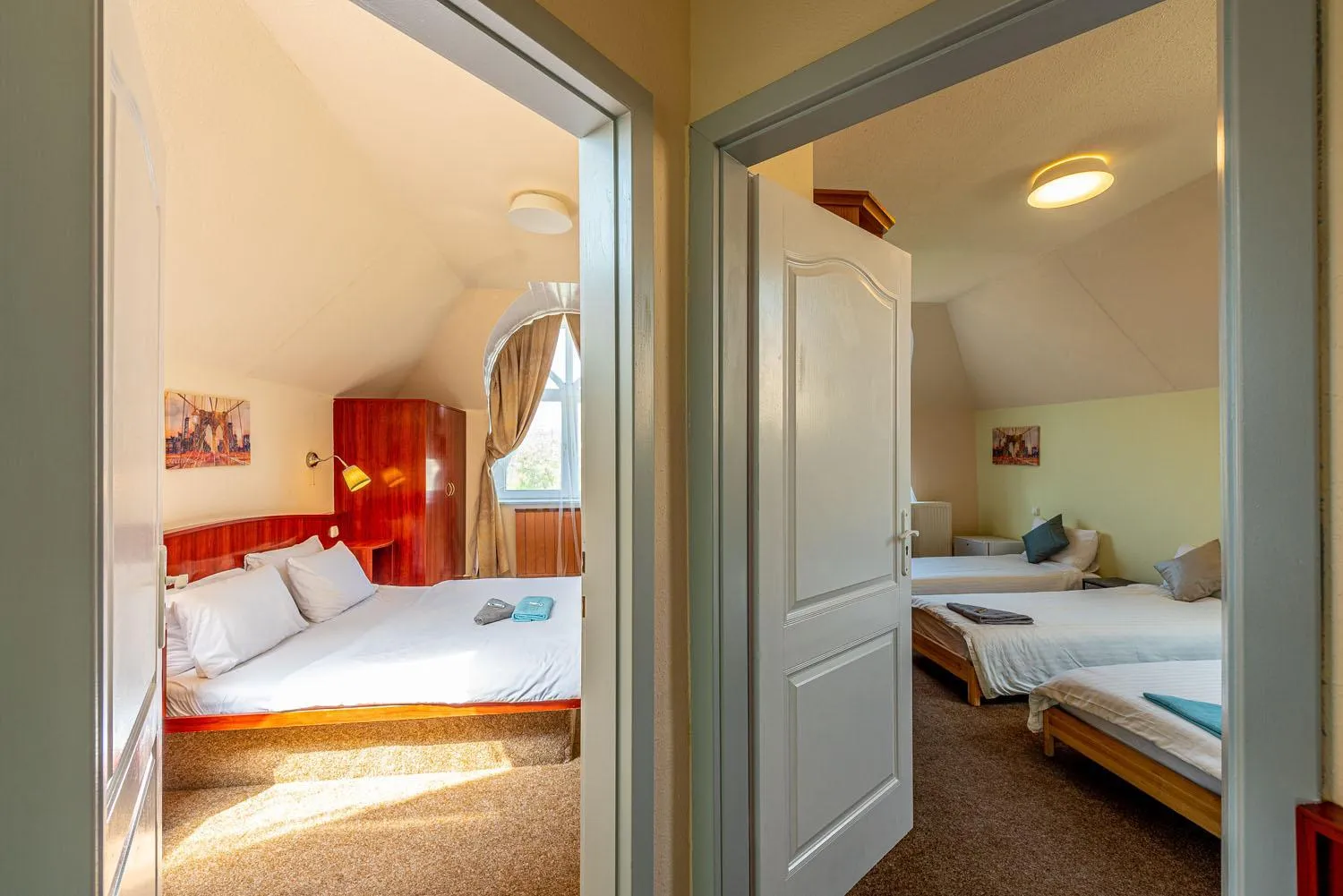 Bed in Korona Panzió Budapest