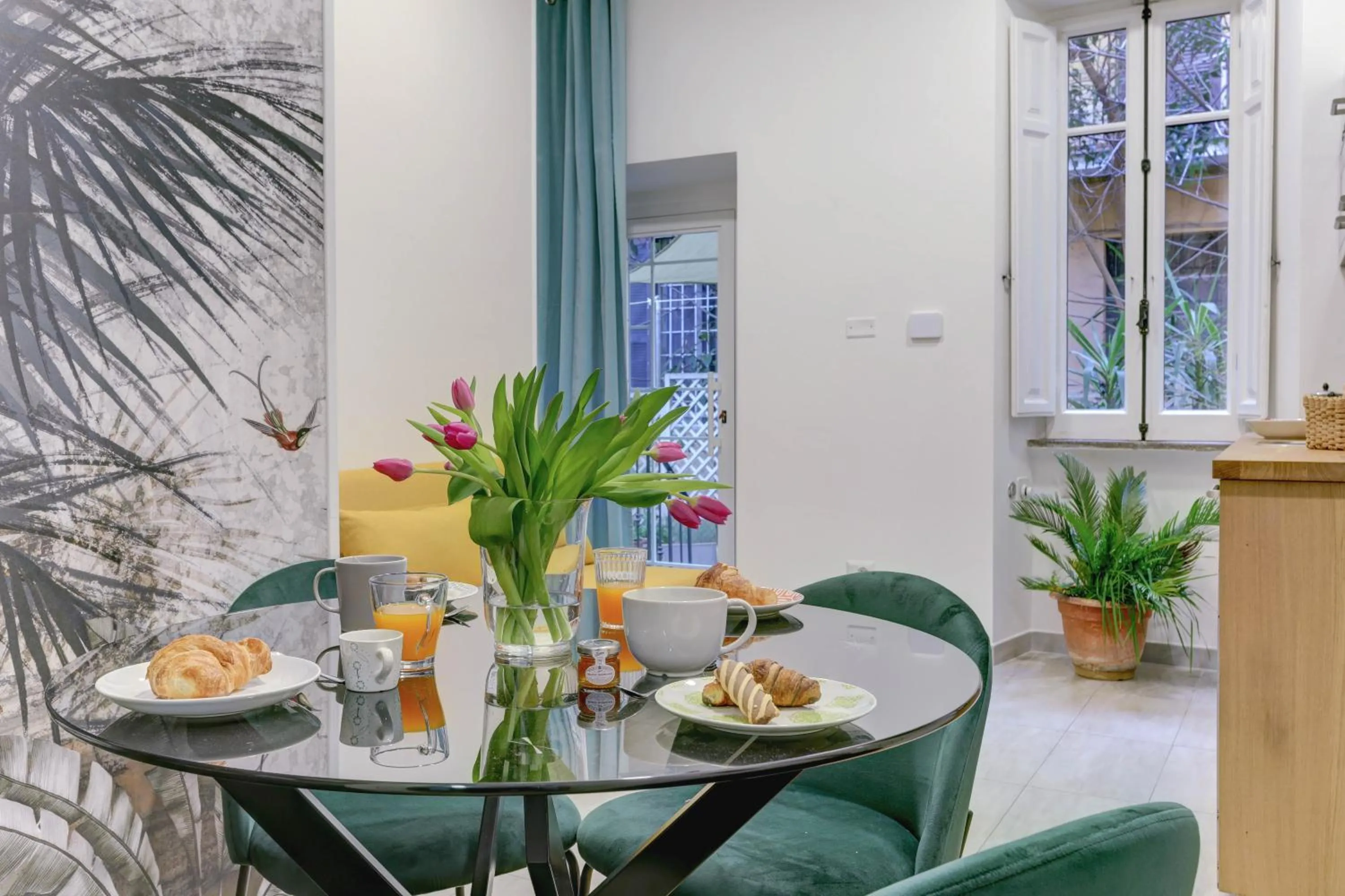 Living room in Colosseo Secret Garden - Home and More