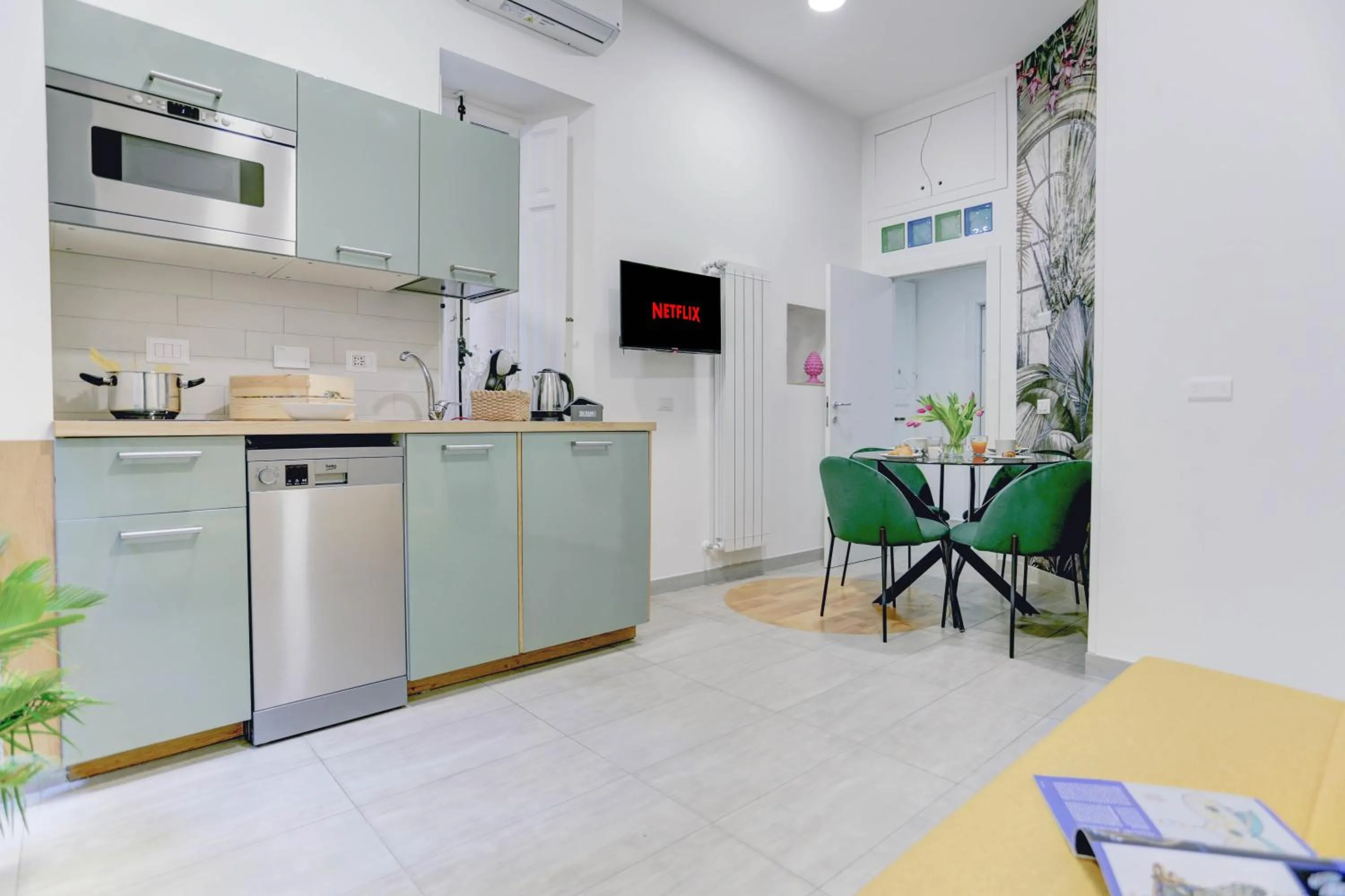 TV and multimedia in Colosseo Secret Garden - Home and More