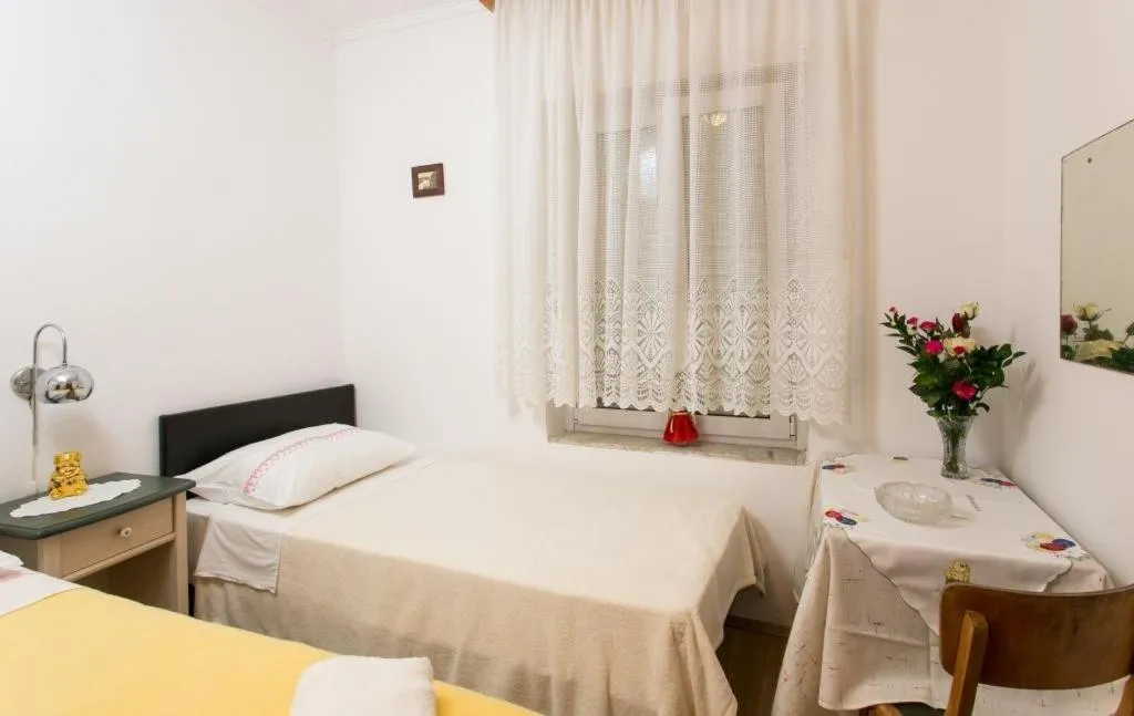 Bedroom, Bed in Kusalo Guesthouse