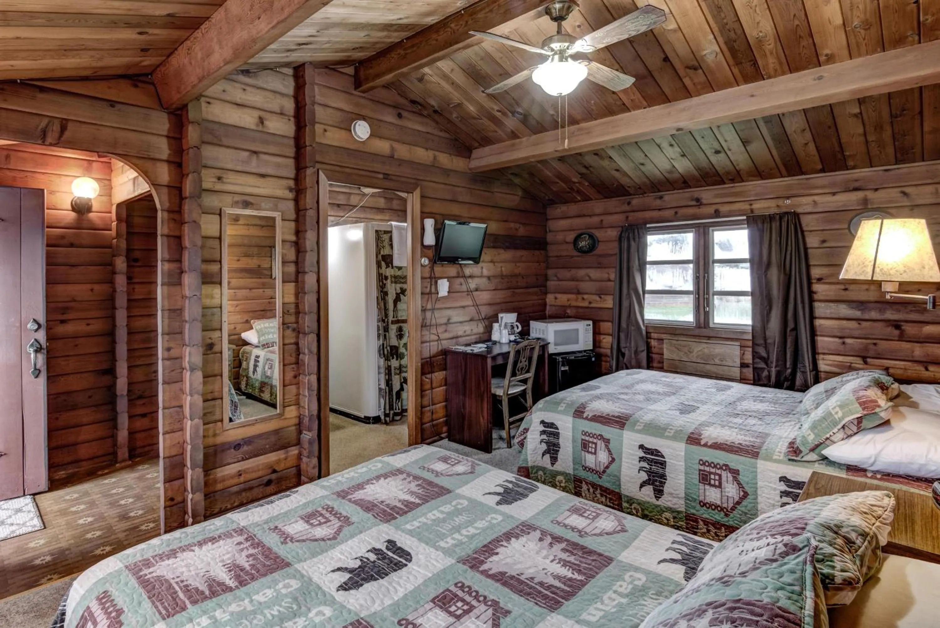 Photo of the whole room in Rib Waters Inn