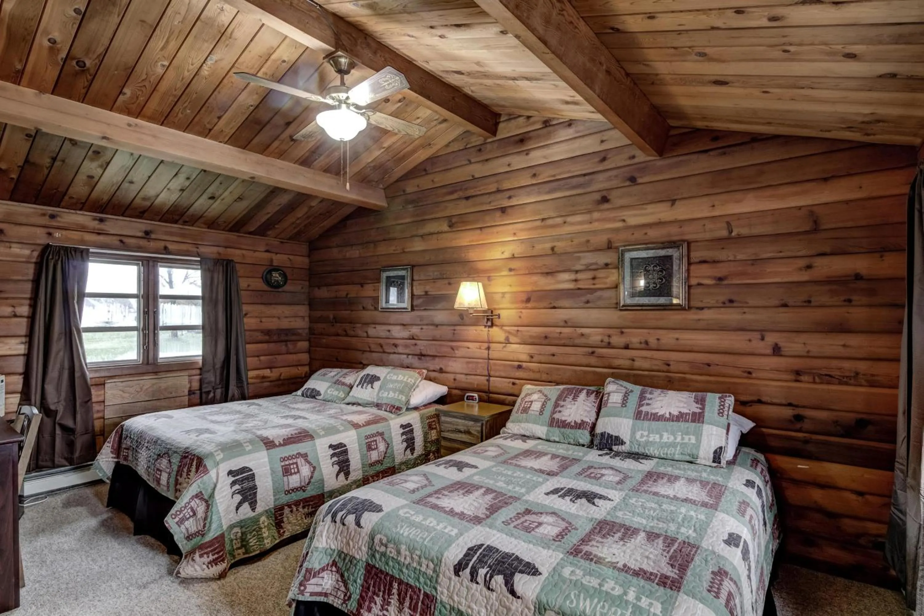 Photo of the whole room in Rib Waters Inn