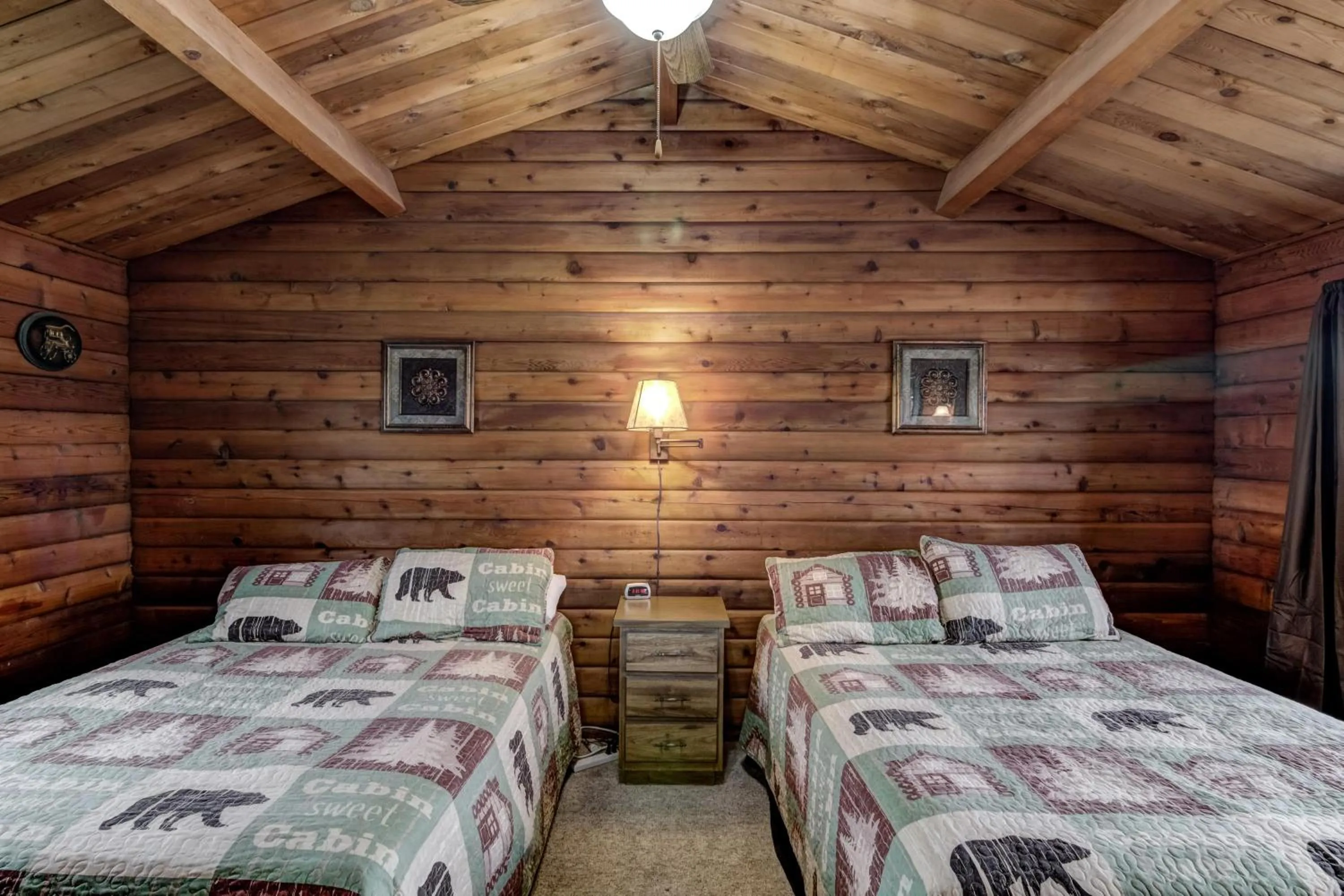 Photo of the whole room in Rib Waters Inn