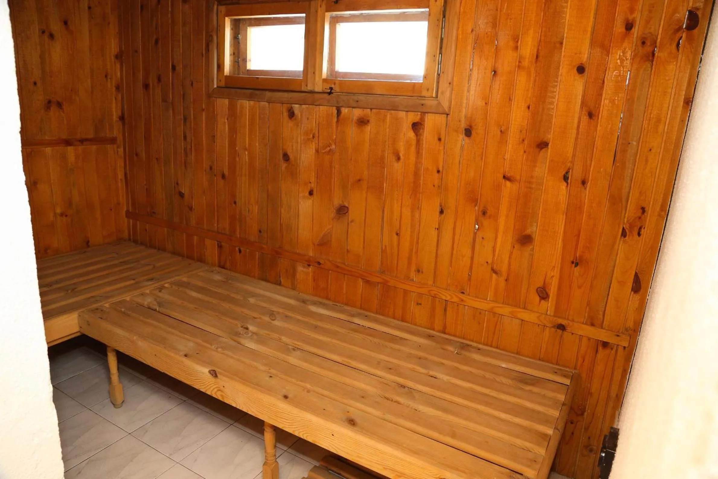 Spa and wellness centre/facilities in Family Hotel Bisser