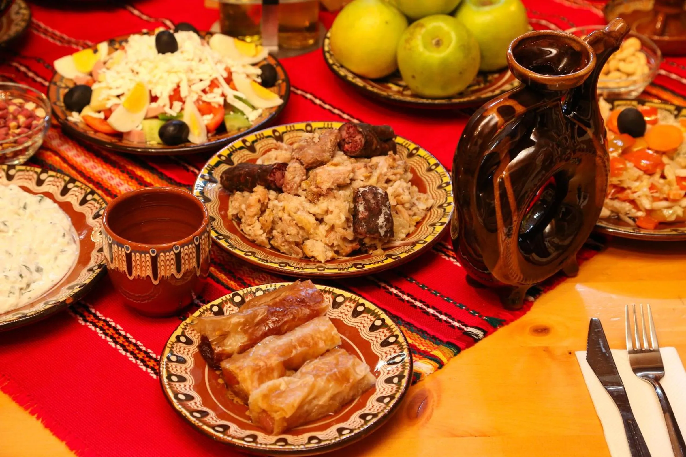 Food and drinks in Family Hotel Bisser