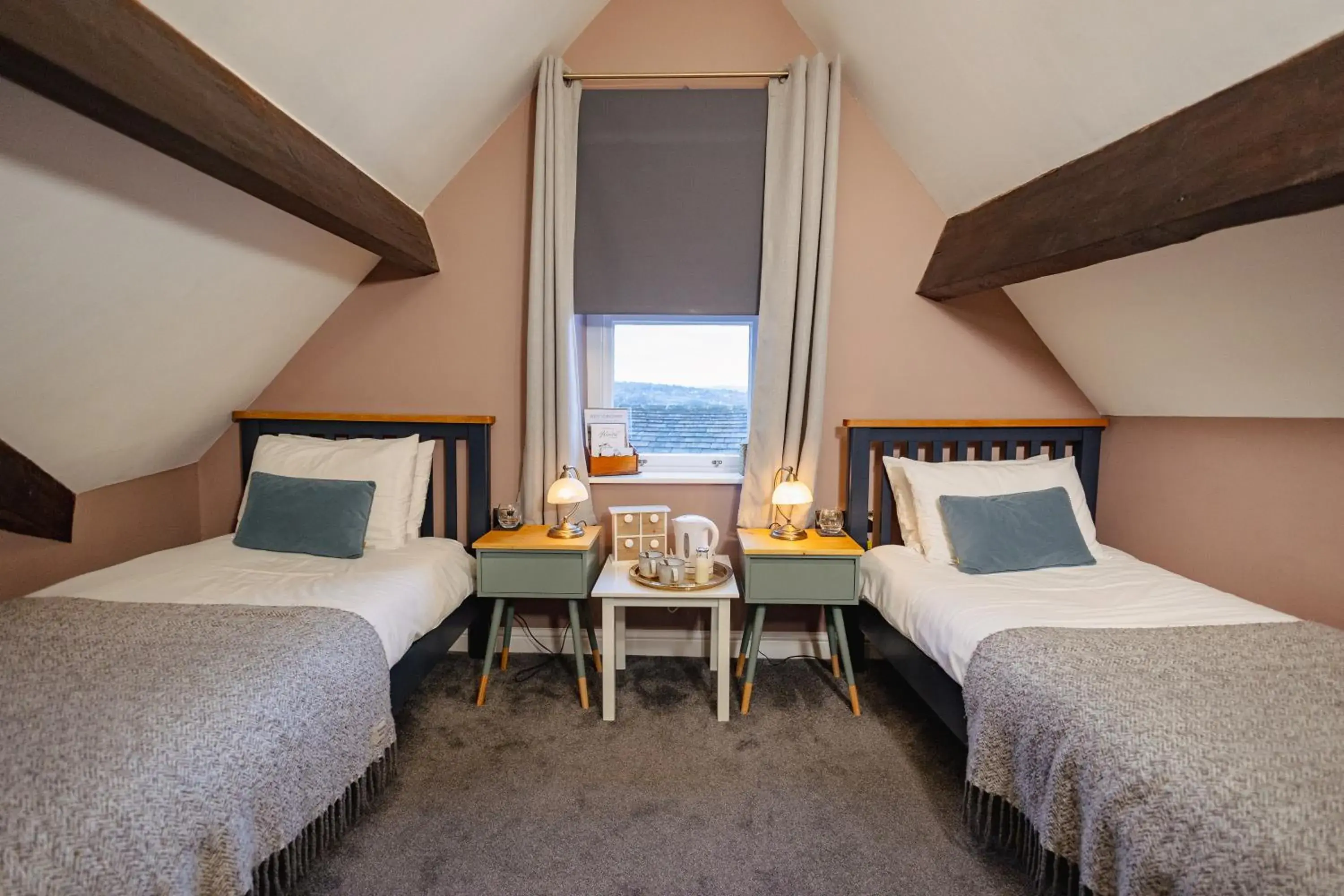 Moor View - single occupancy - Twin Room in Weavers Guesthouse by Weavers of Haworth Moor View - single occupancy - Twin Room in Weavers Guesthouse by Weavers of Haworth