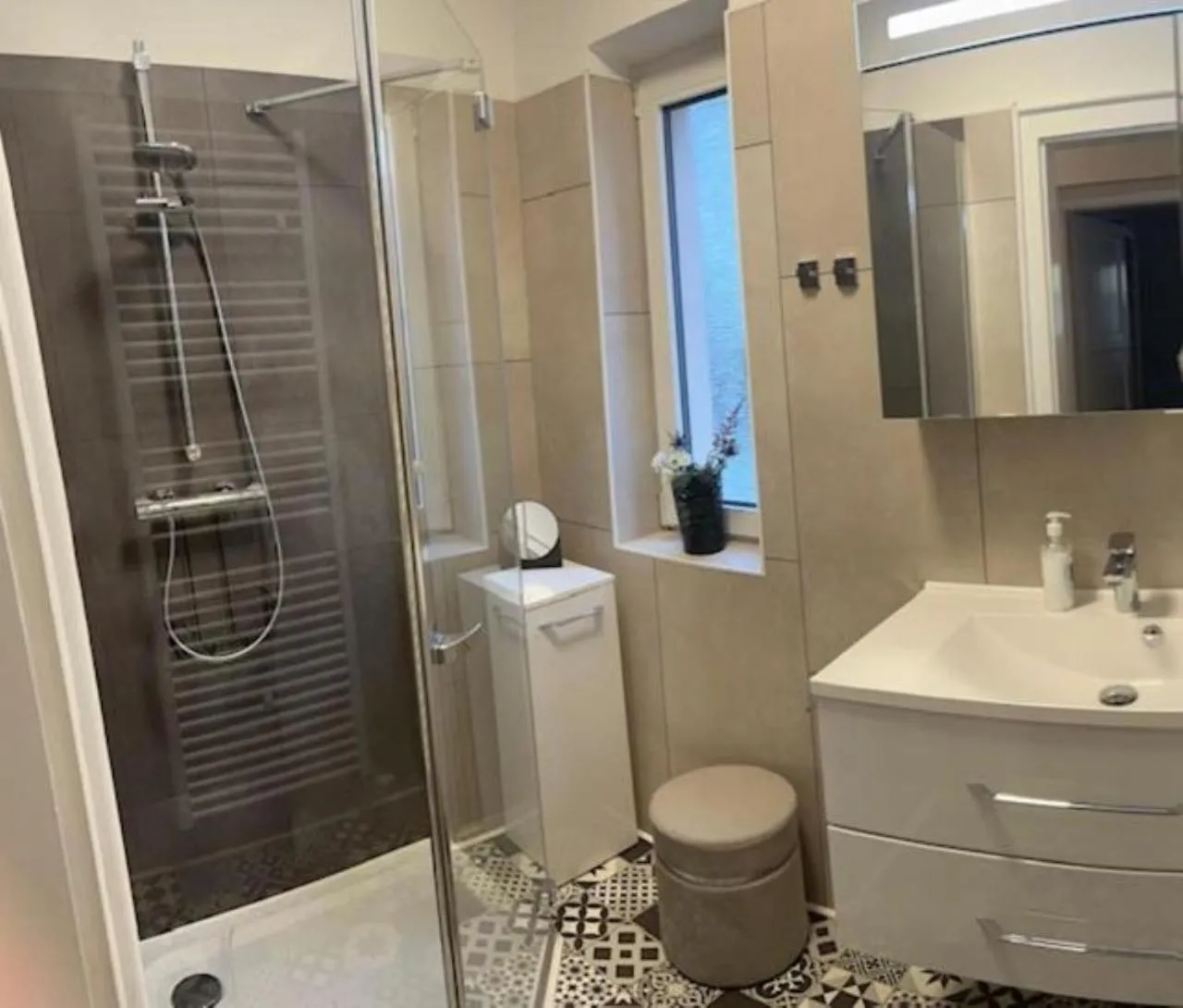Shower in Chalet Embacher by AlpenTravel