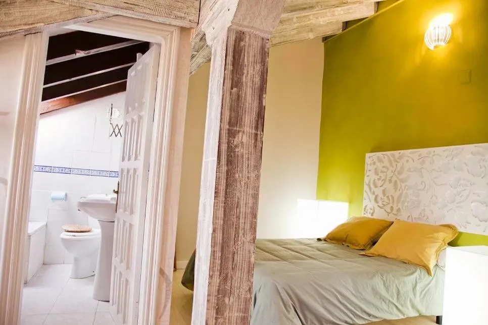 Photo of the whole room, Bed in La Posada de Langre