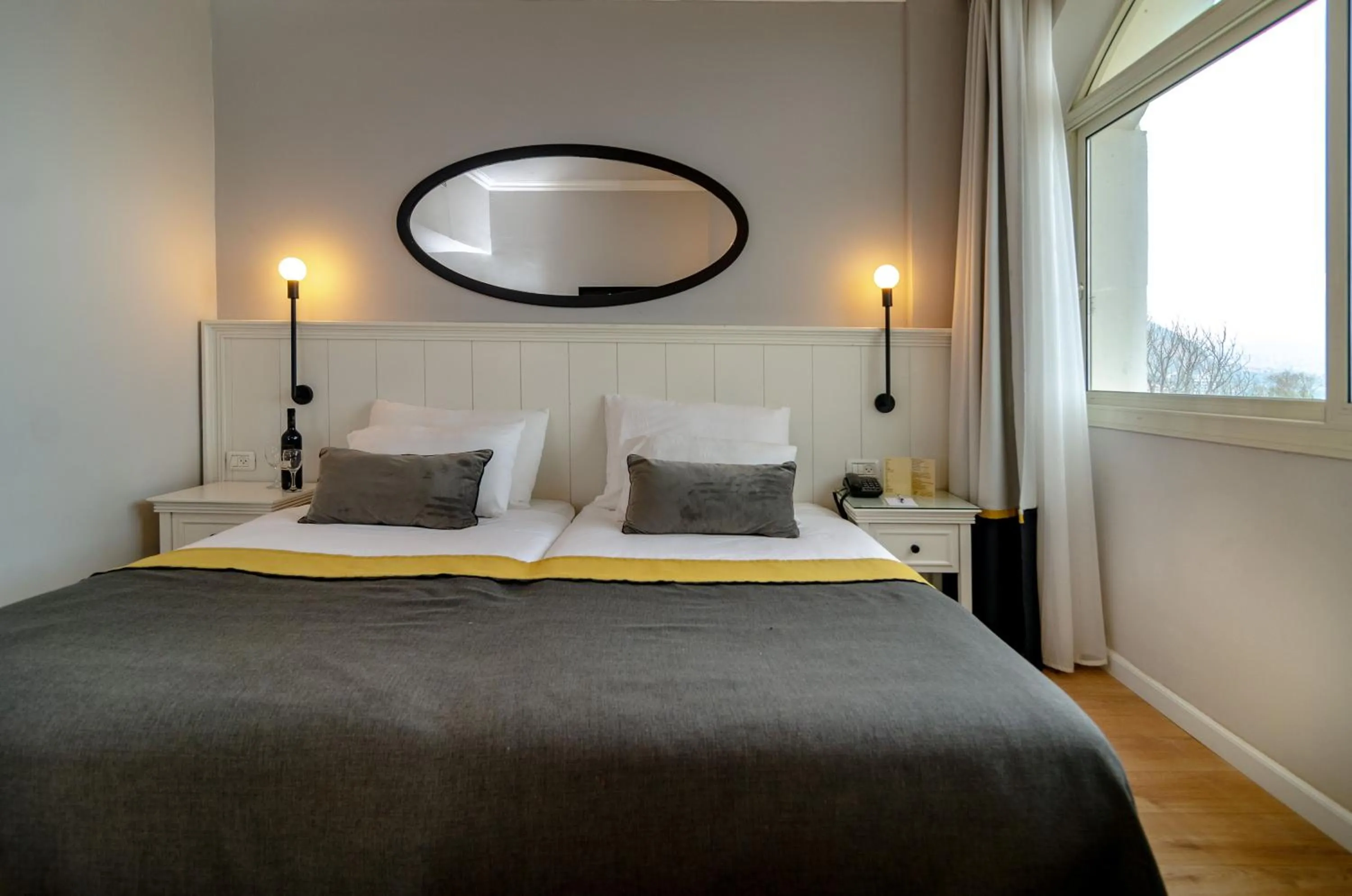 Bed in Royal Plaza Hotel