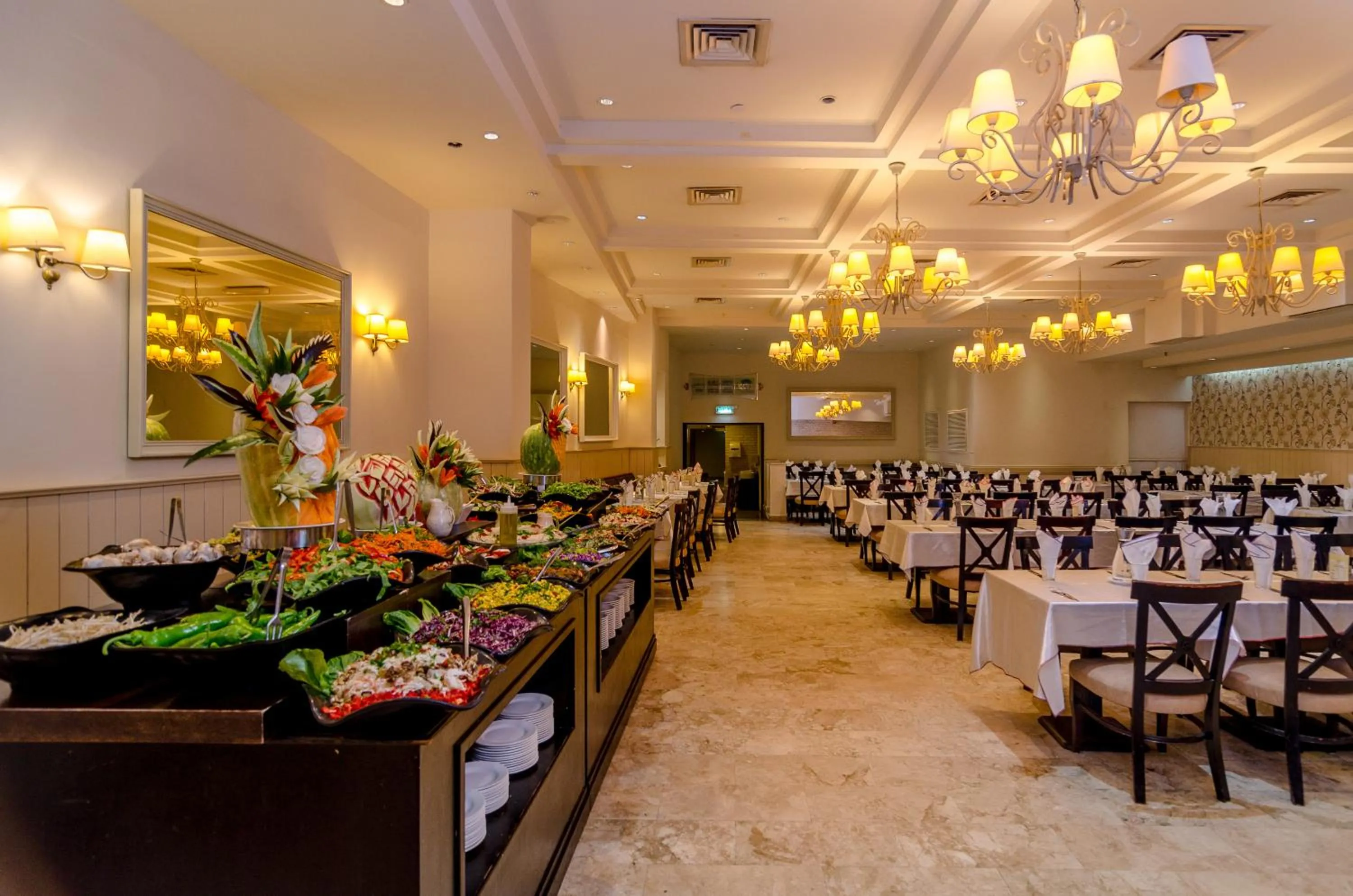 Food and drinks in Royal Plaza Hotel