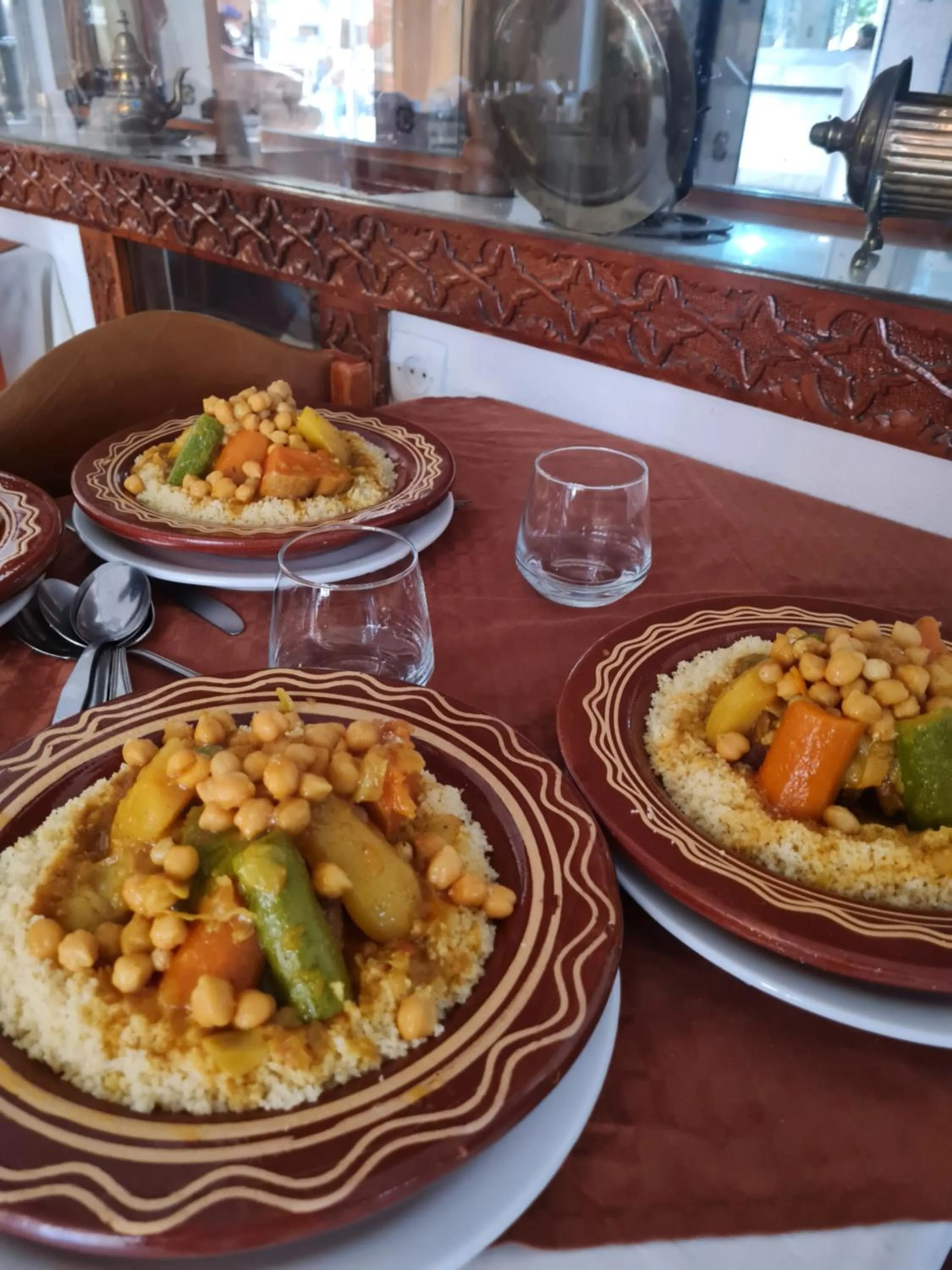 Restaurant/places to eat in Hotel Tachfine