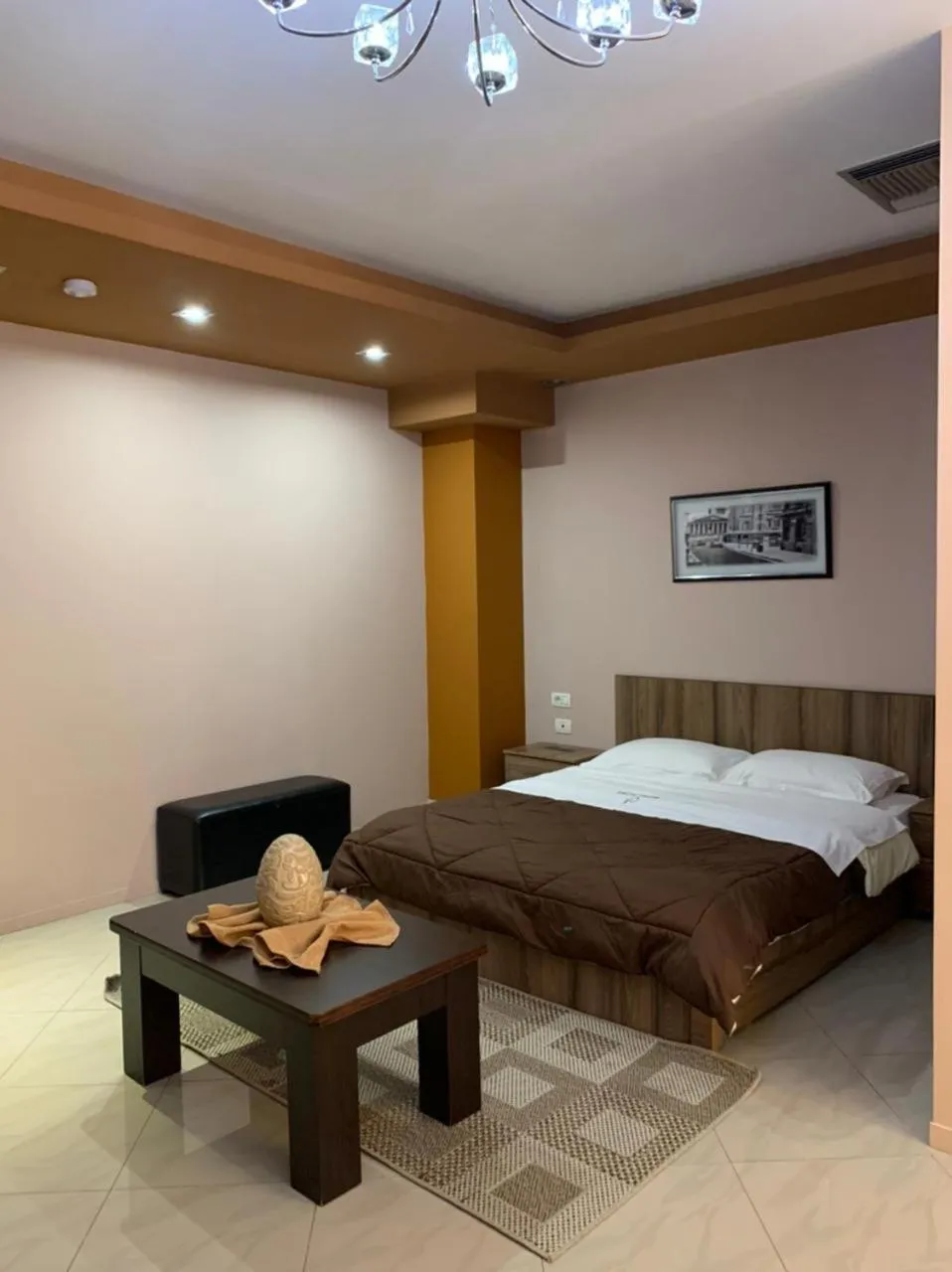 Photo of the whole room, Bed in Hotel Alysa Korce