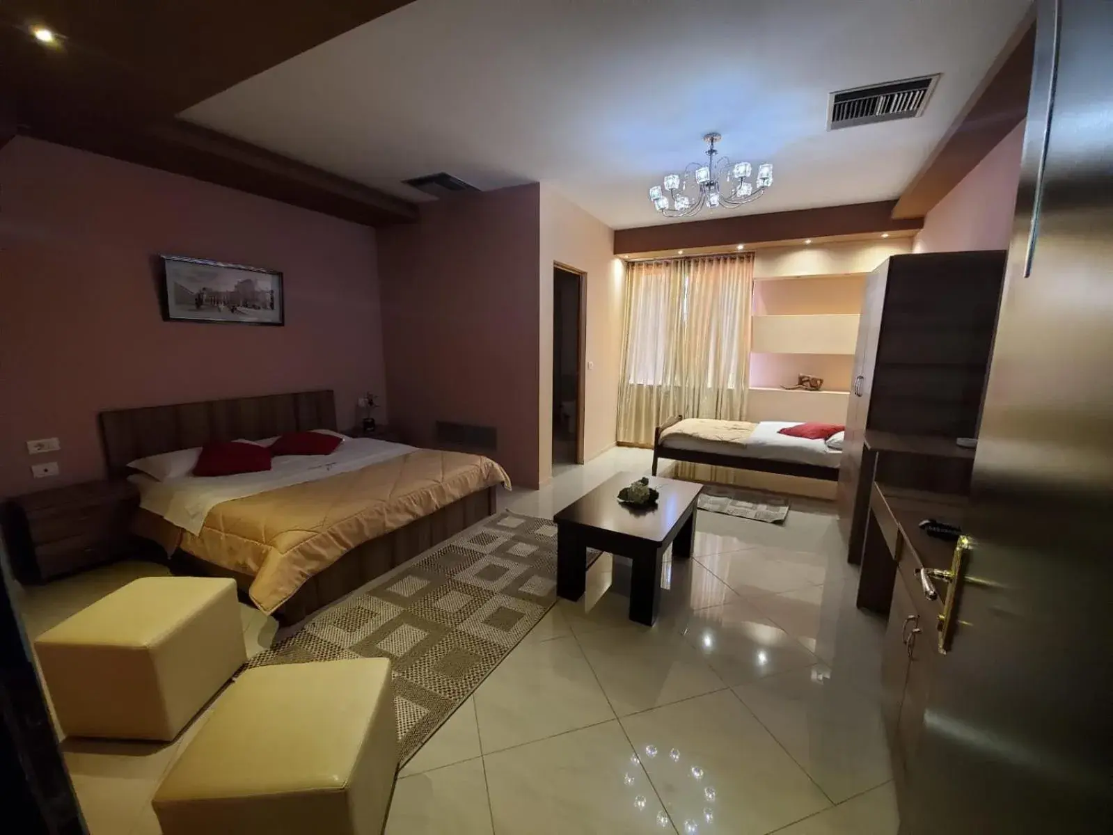 Deluxe Room (2 Adults + 1 Child) in Hotel Alysa Korce Deluxe Room (2 Adults + 1 Child) in Hotel Alysa Korce