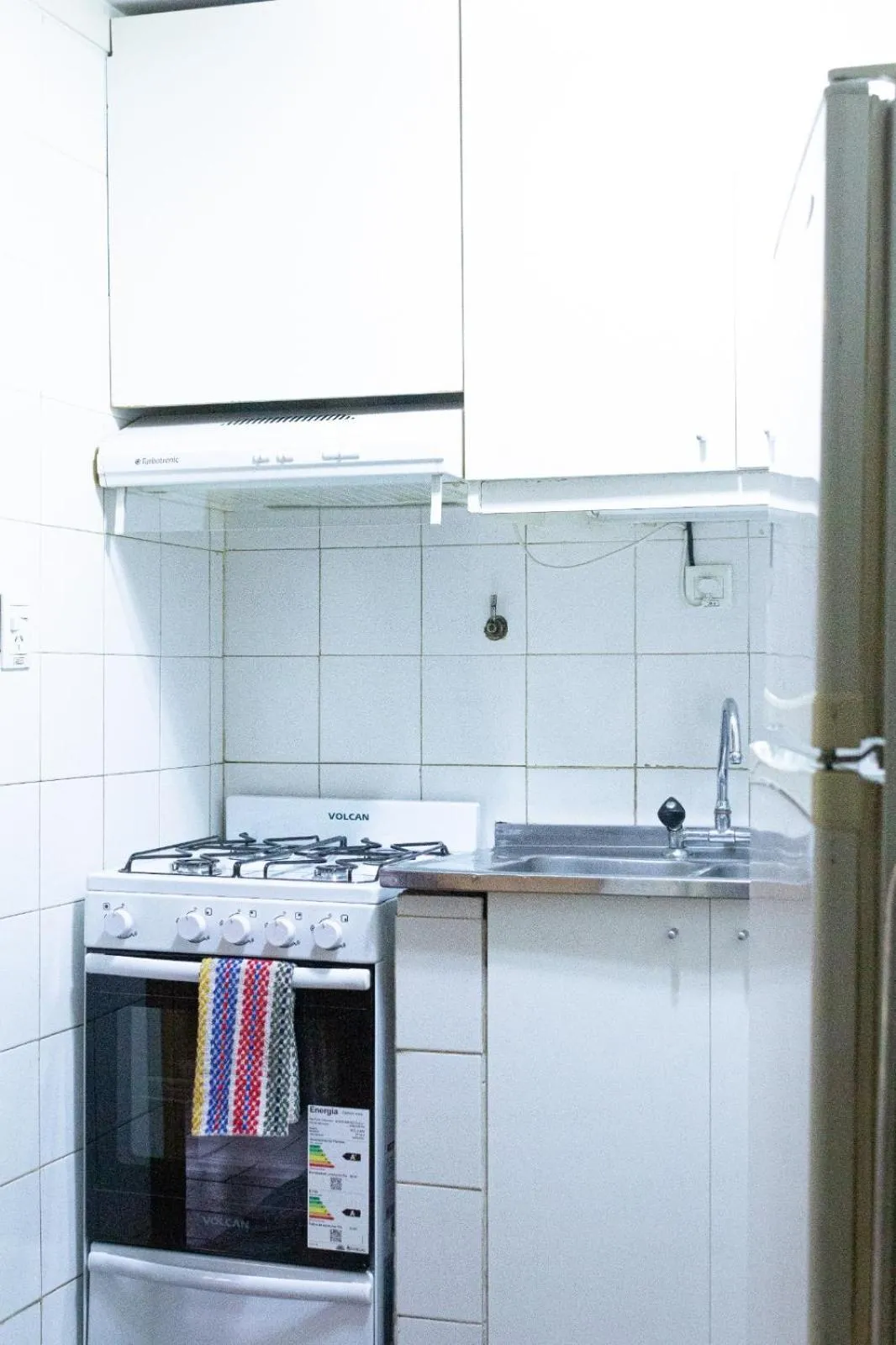 Kitchen or kitchenette in Michay, bungalow 4pax, a 50 mts del lago.