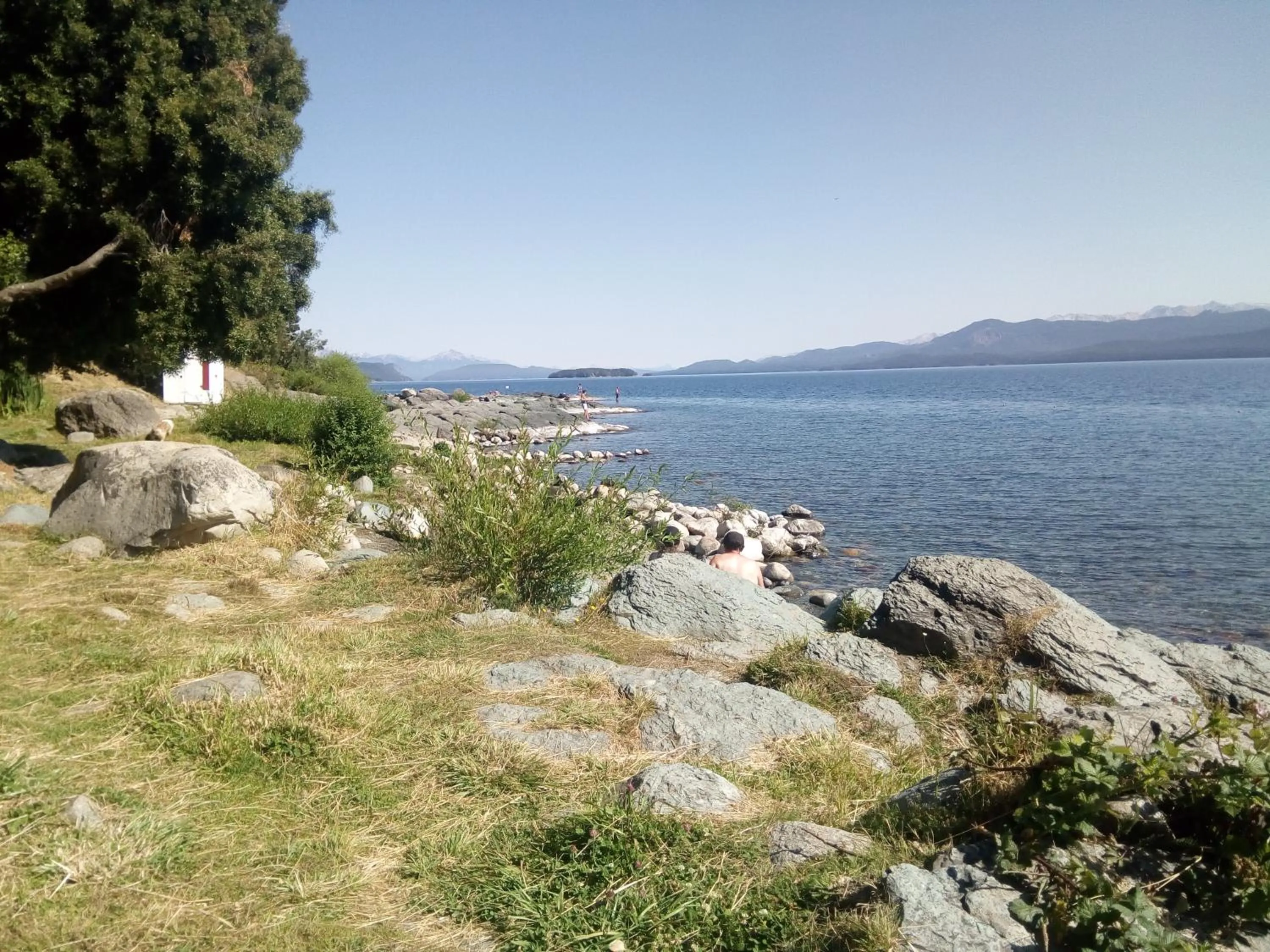 Nearby landmark in Michay, bungalow 4pax, a 50 mts del lago.