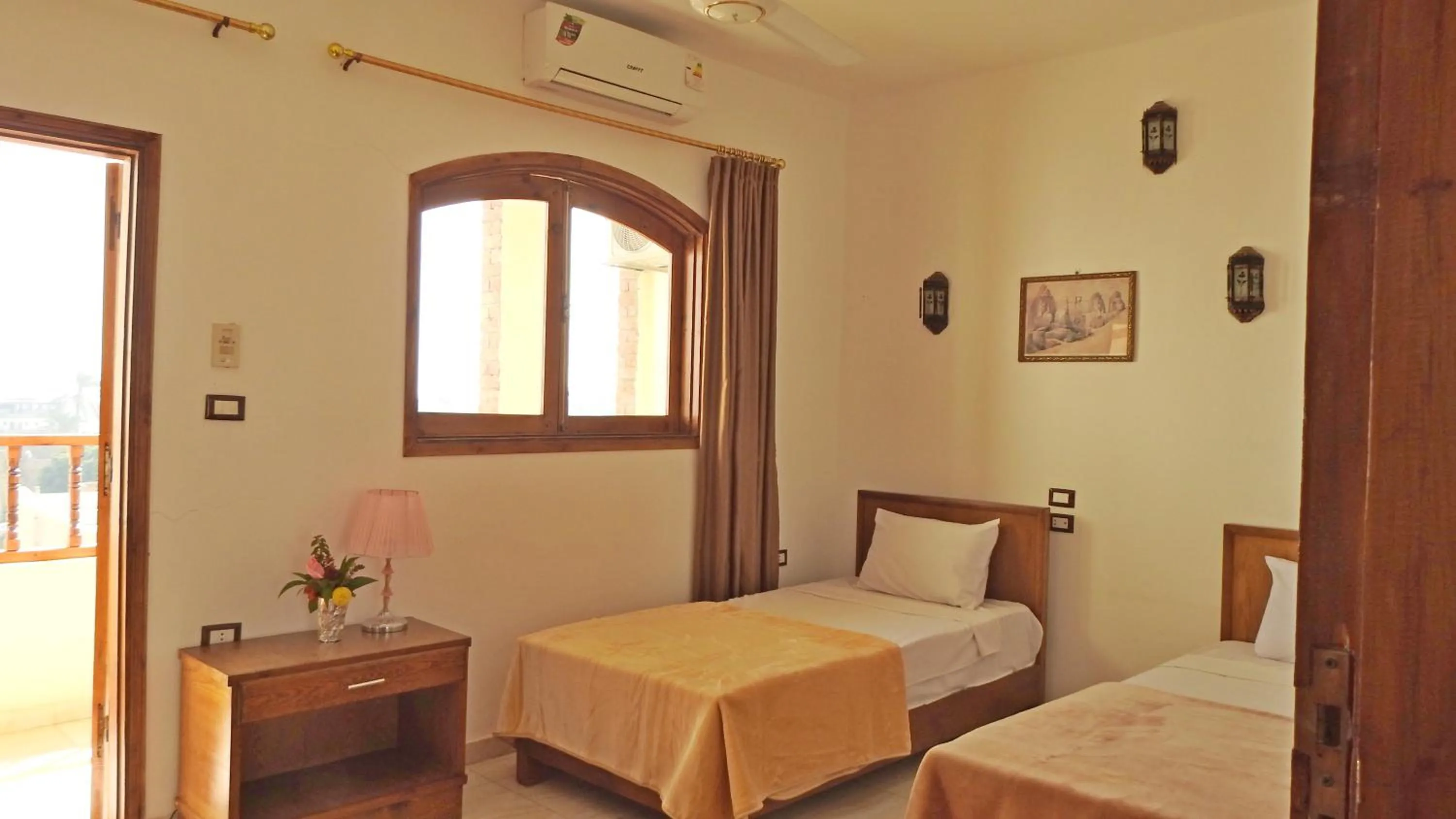 Bedroom, Bed in Thebes Hotel