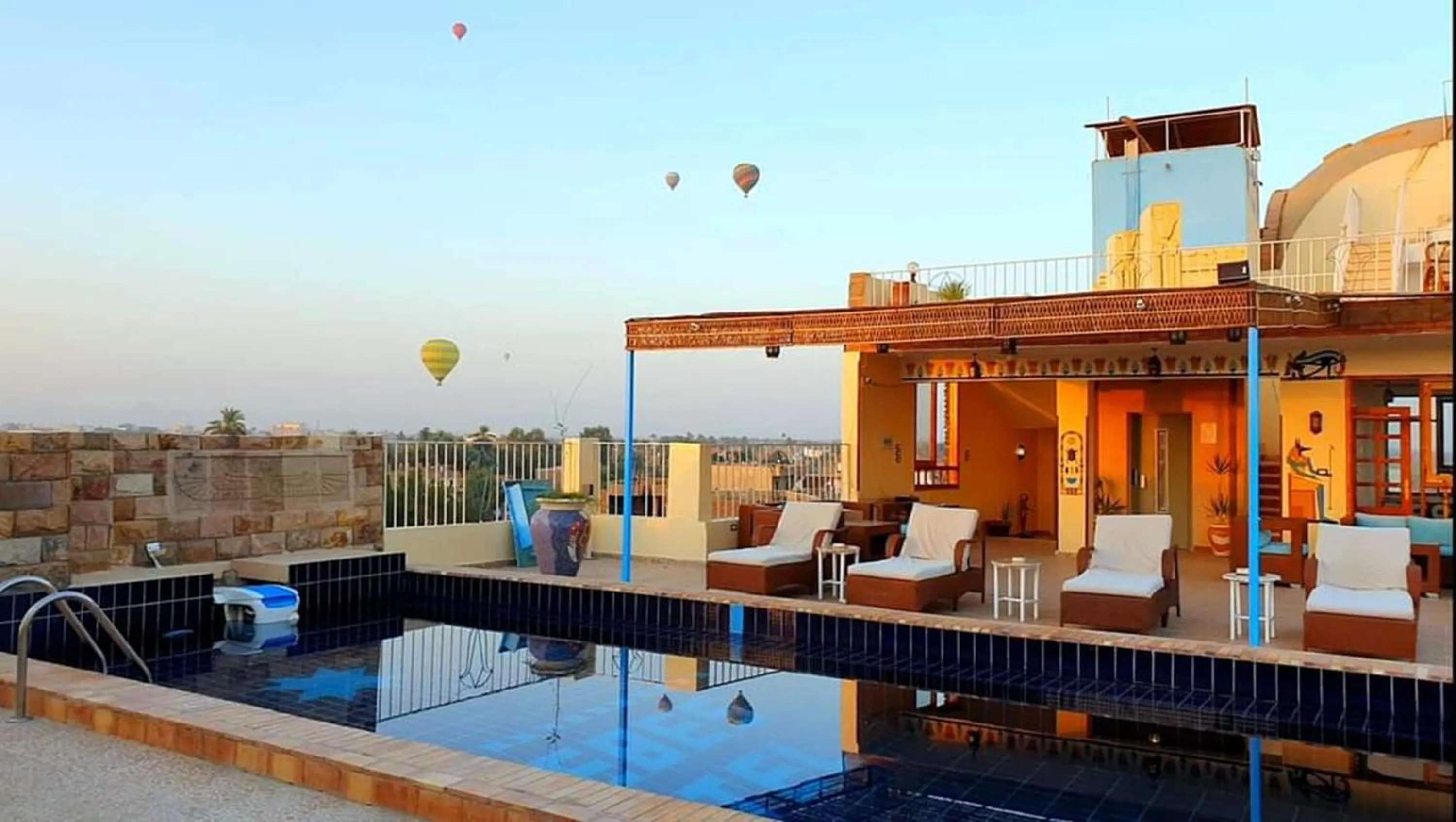 Swimming pool in Thebes Hotel