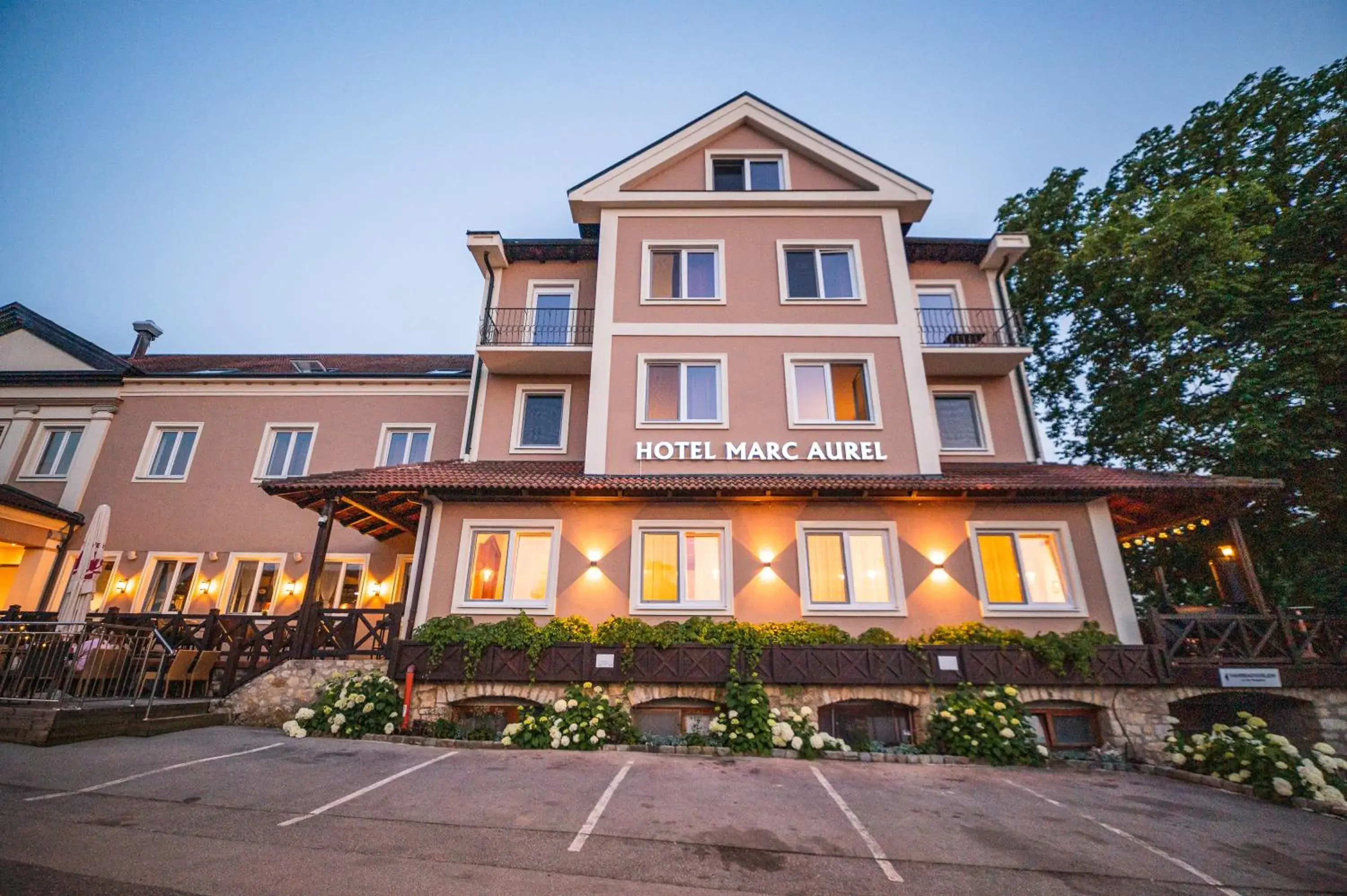 Property building in Hotel Marc Aurel Property building in Hotel Marc Aurel