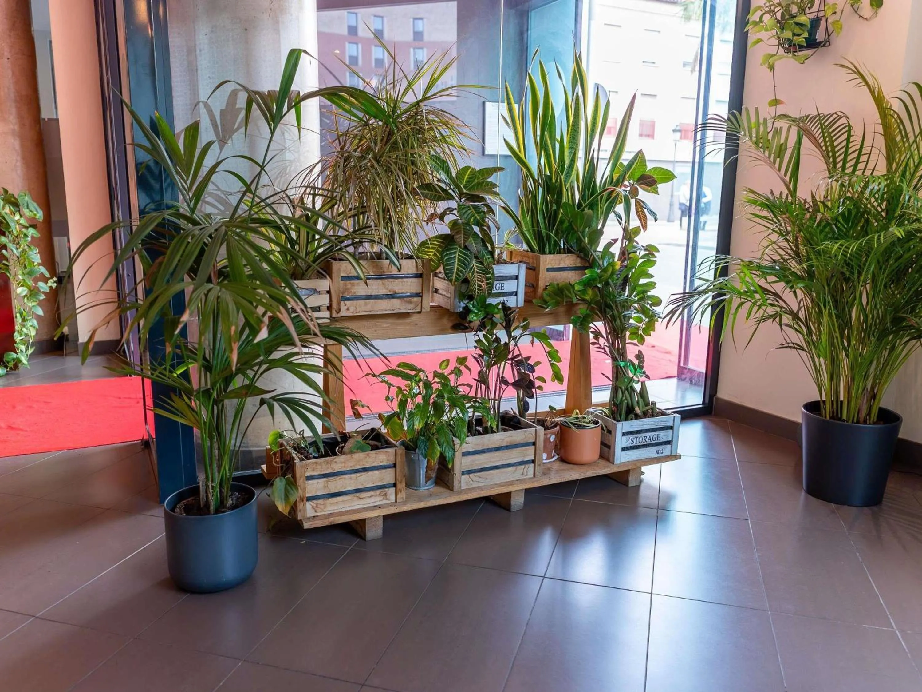 Lounge or bar in Novotel Suites Malaga Centro