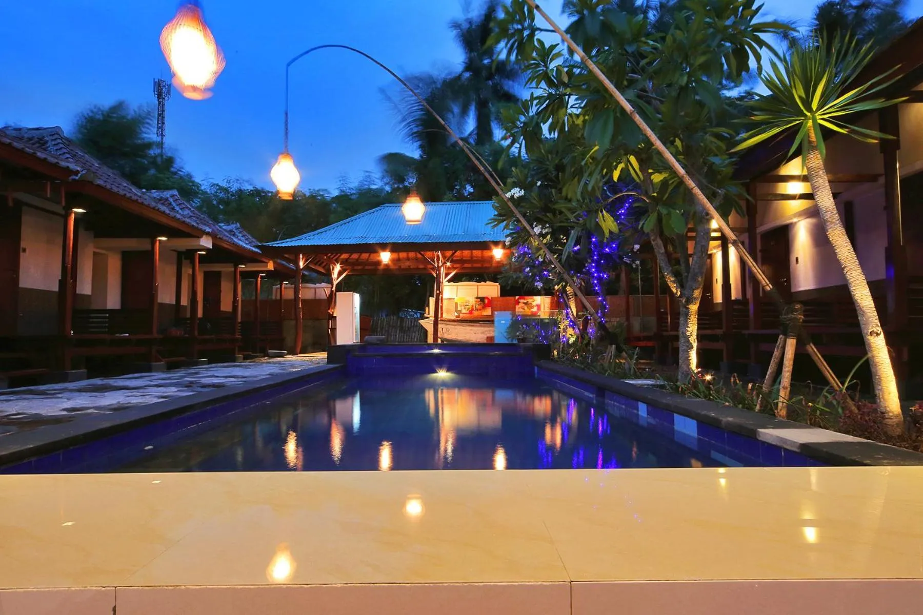 Swimming pool in Sari Gili Bungalow
