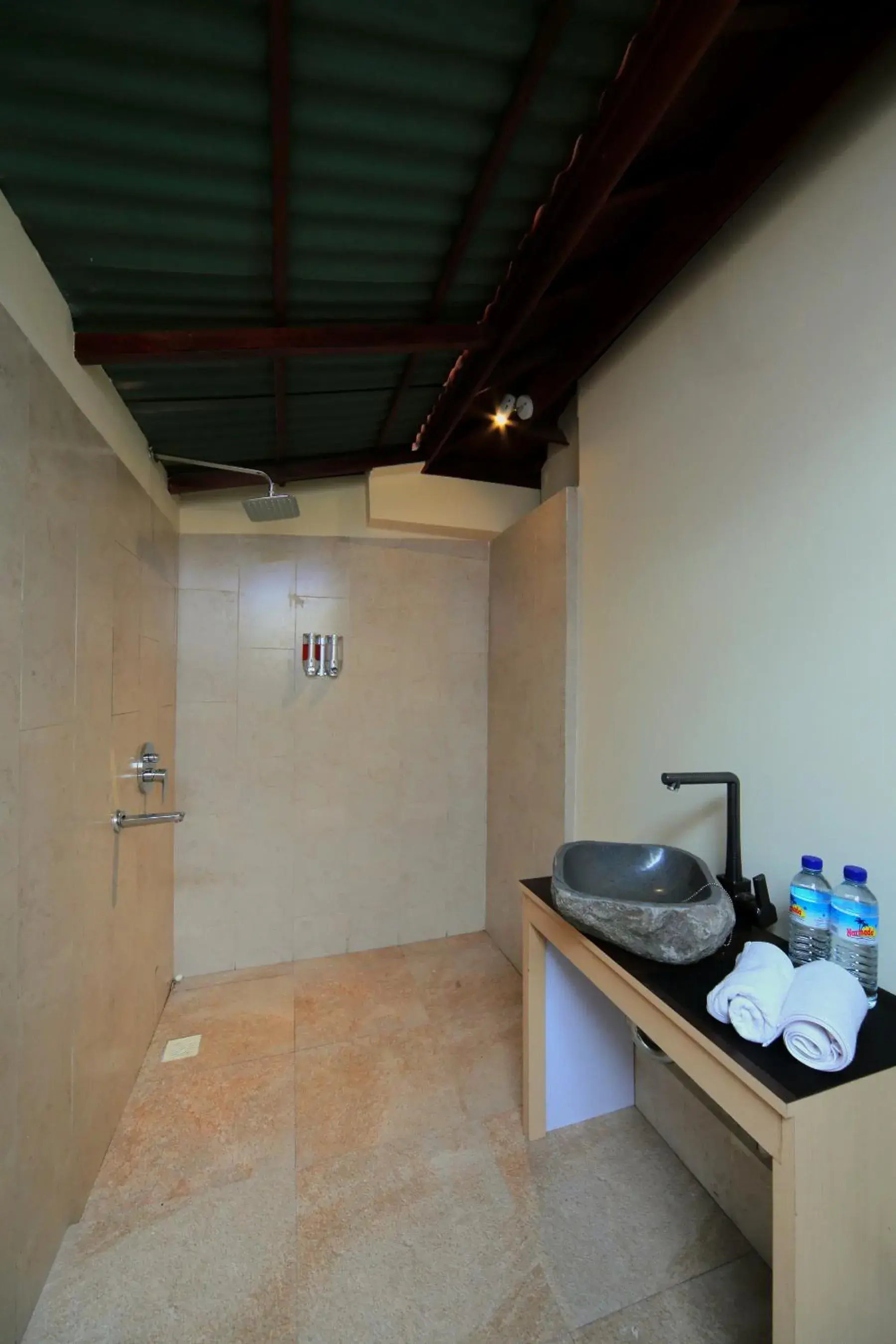 Bathroom in Sari Gili Bungalow Bathroom in Sari Gili Bungalow