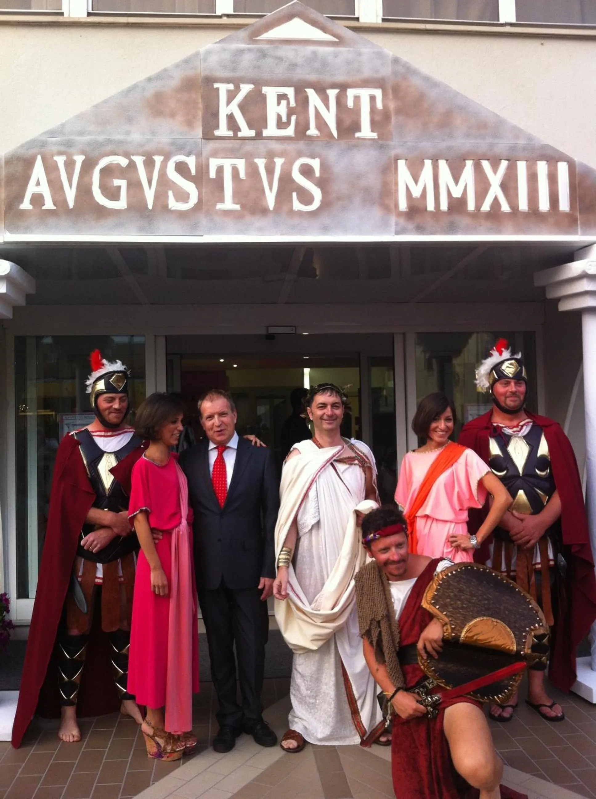 Entertainment in Hotel Kent