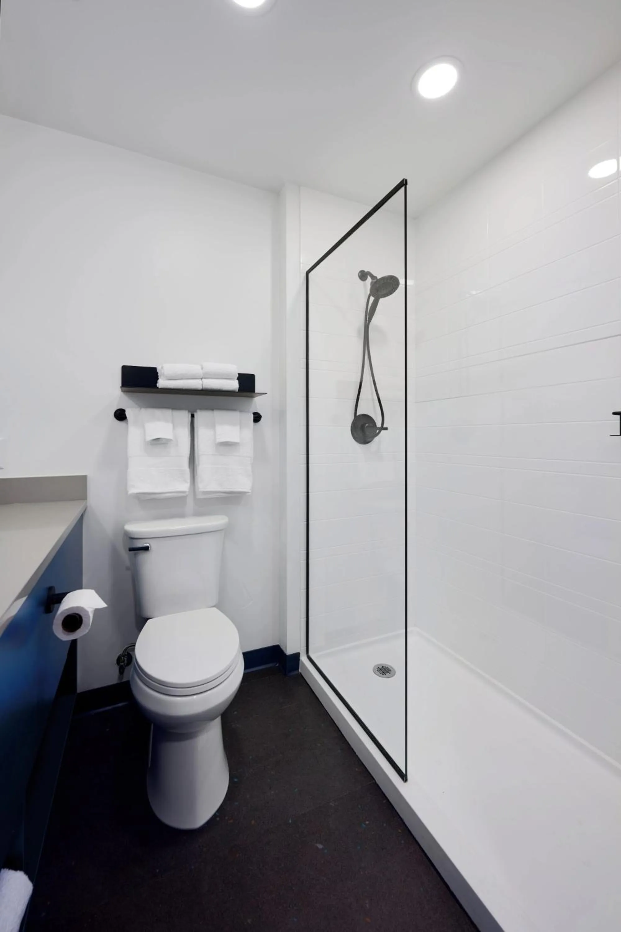 Shower in LOGE Missoula