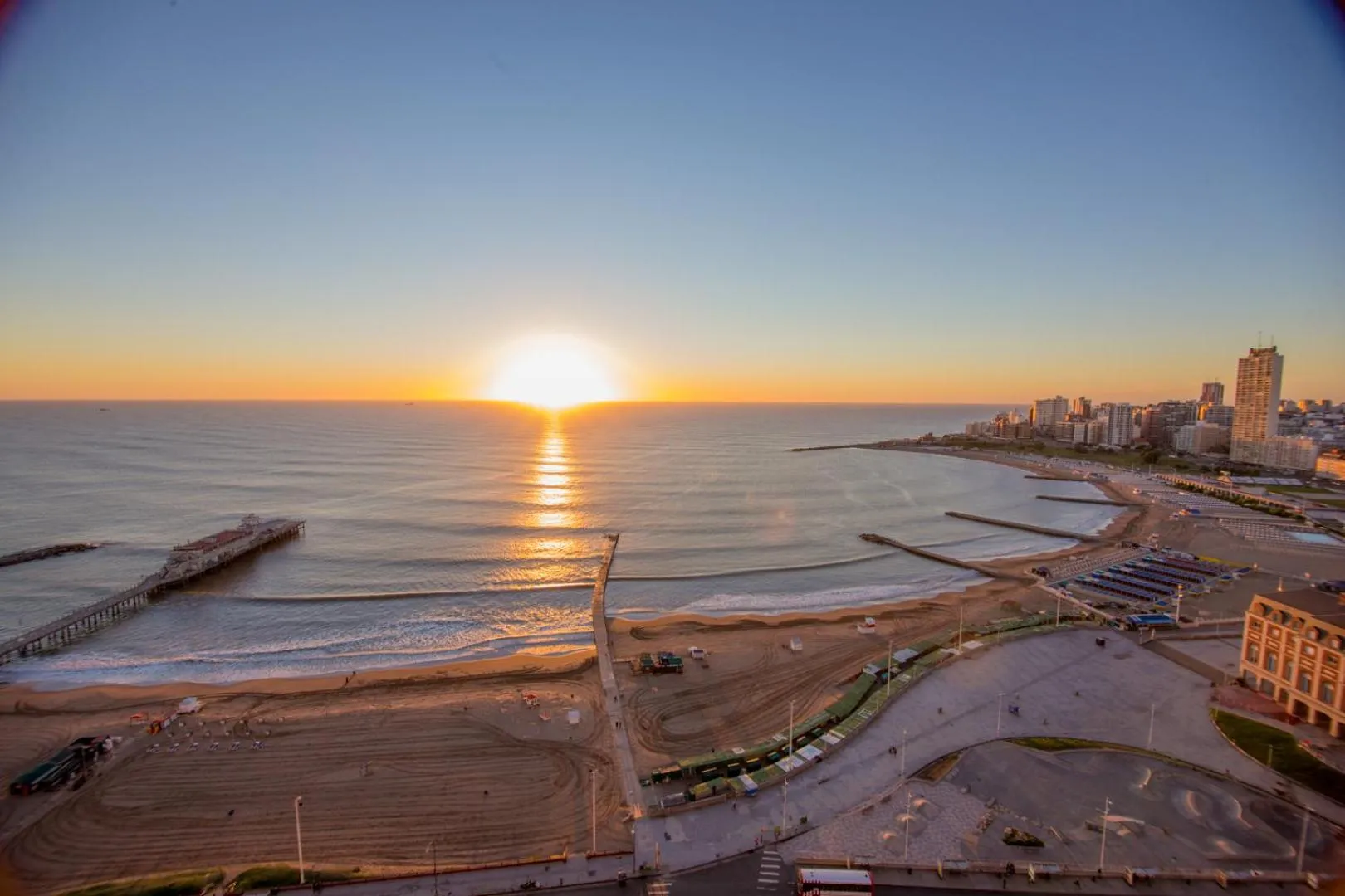 Sea view in Bristol Apart Hotel