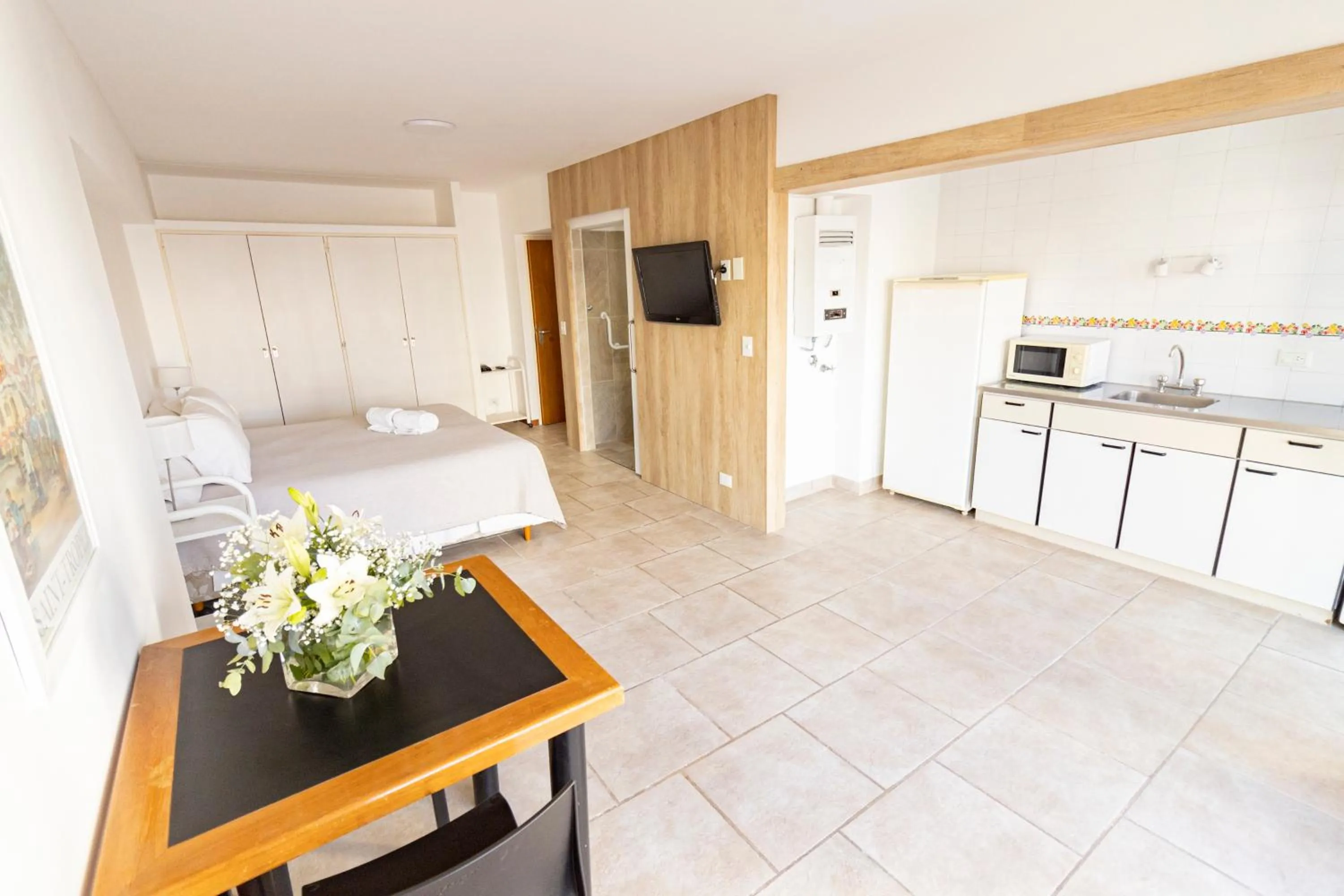 Bed in Bristol Apart Hotel