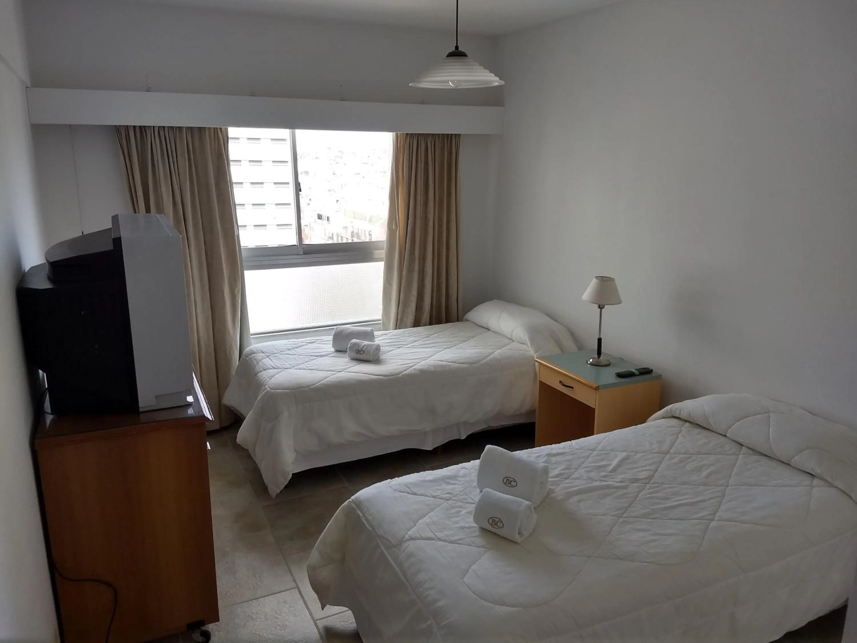 Bed in Bristol Apart Hotel