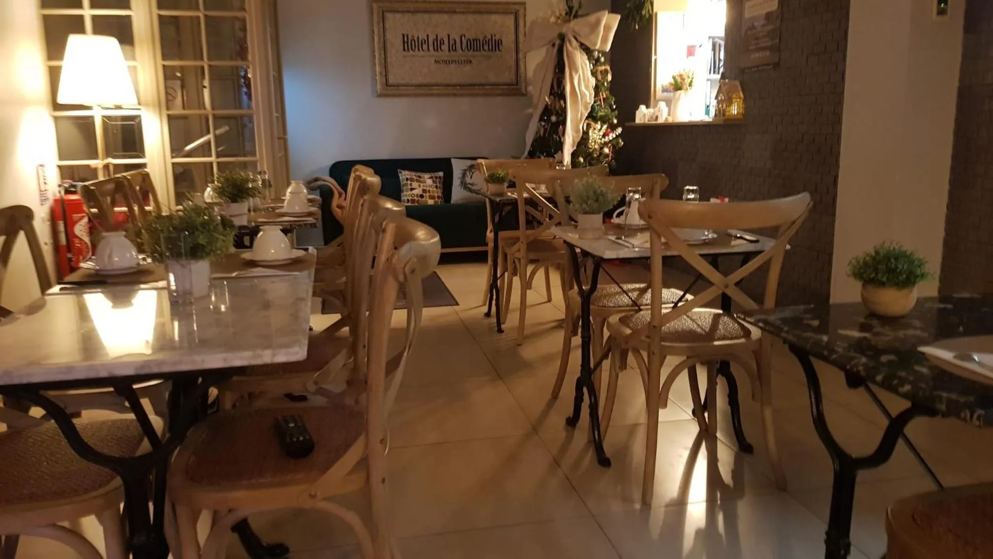 Living room in Hotel de La Comédie - Place De La Comédie