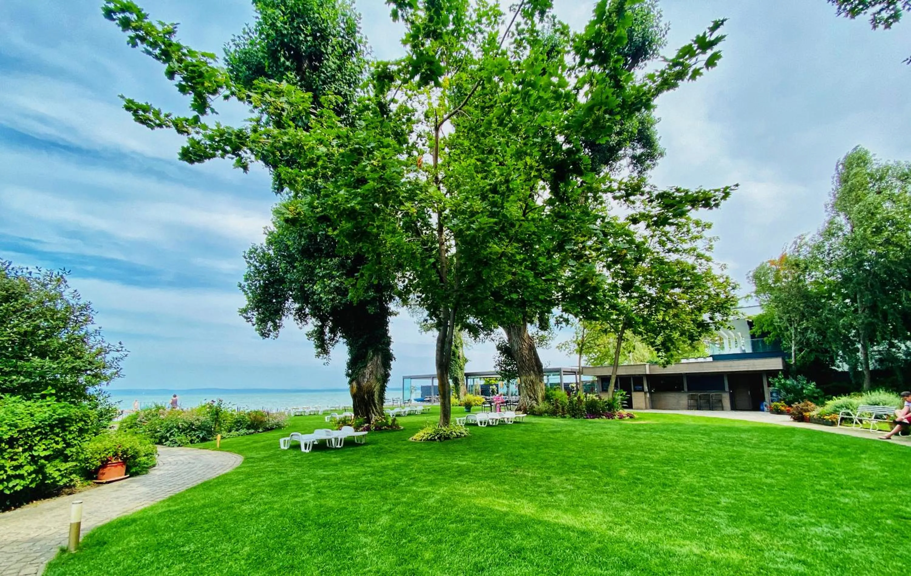 Garden in Tópart Hotel