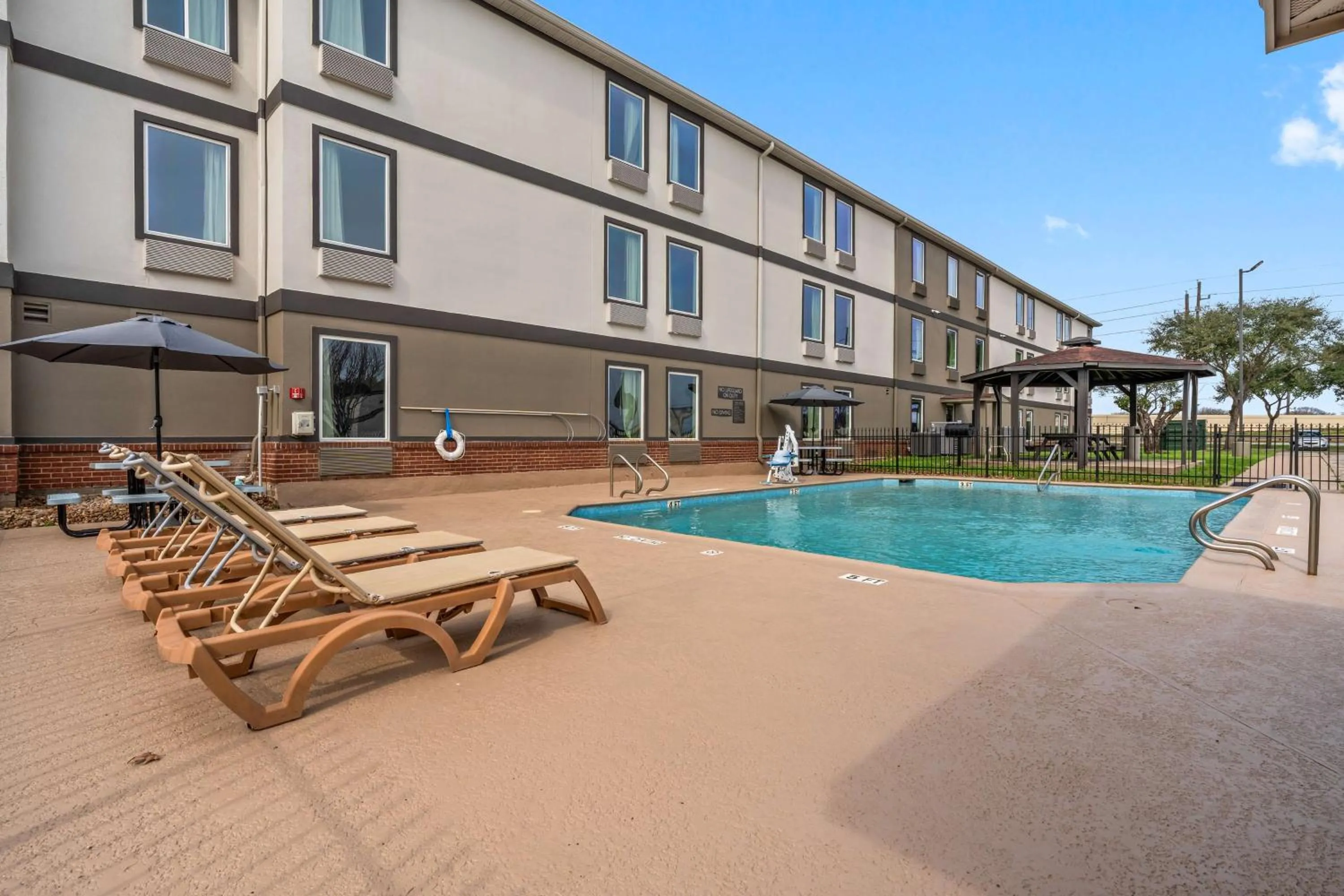 Pool view in Motel 6-Rosenberg, TX