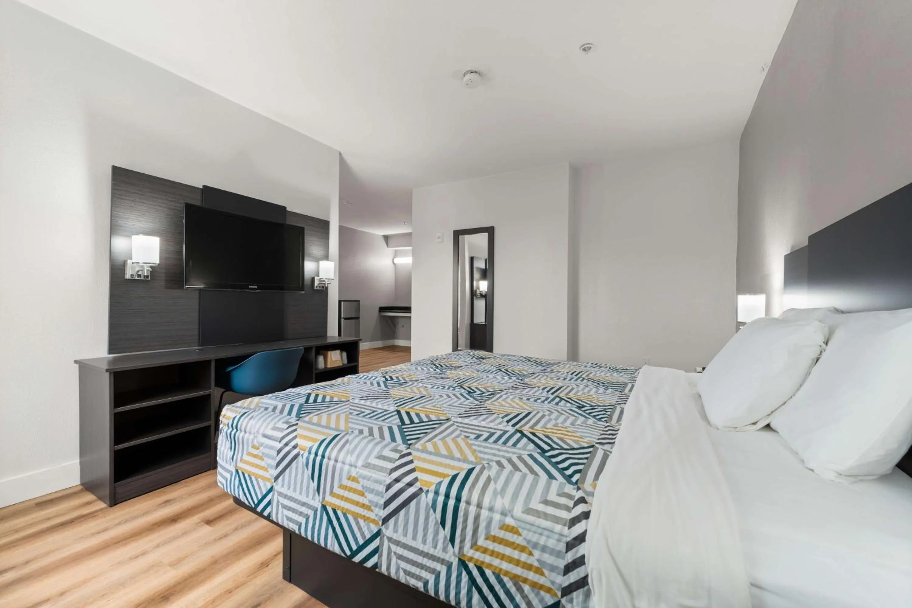 Bedroom, Bed in Motel 6-Rosenberg, TX