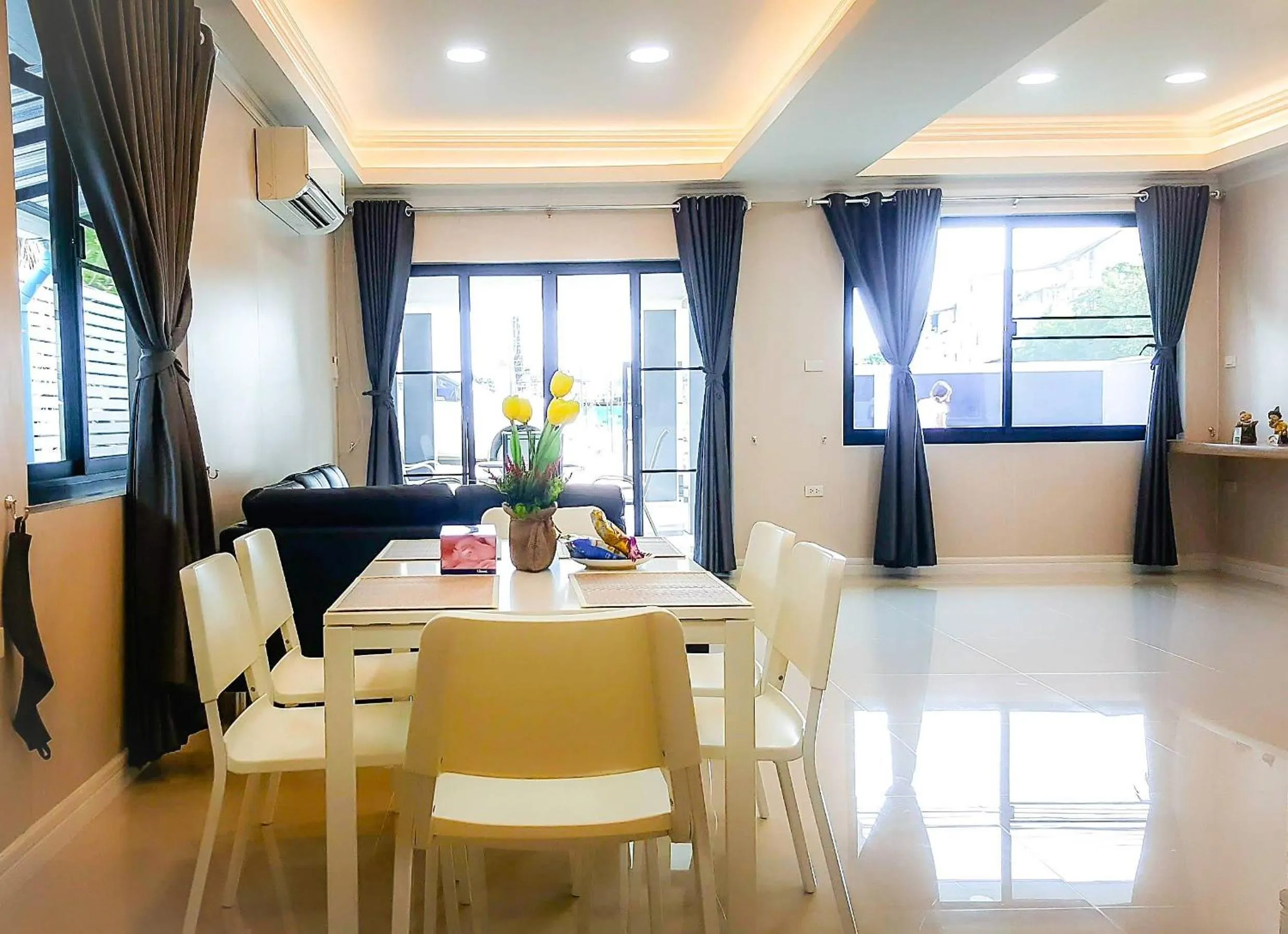 Baan Sasithorn Huahin