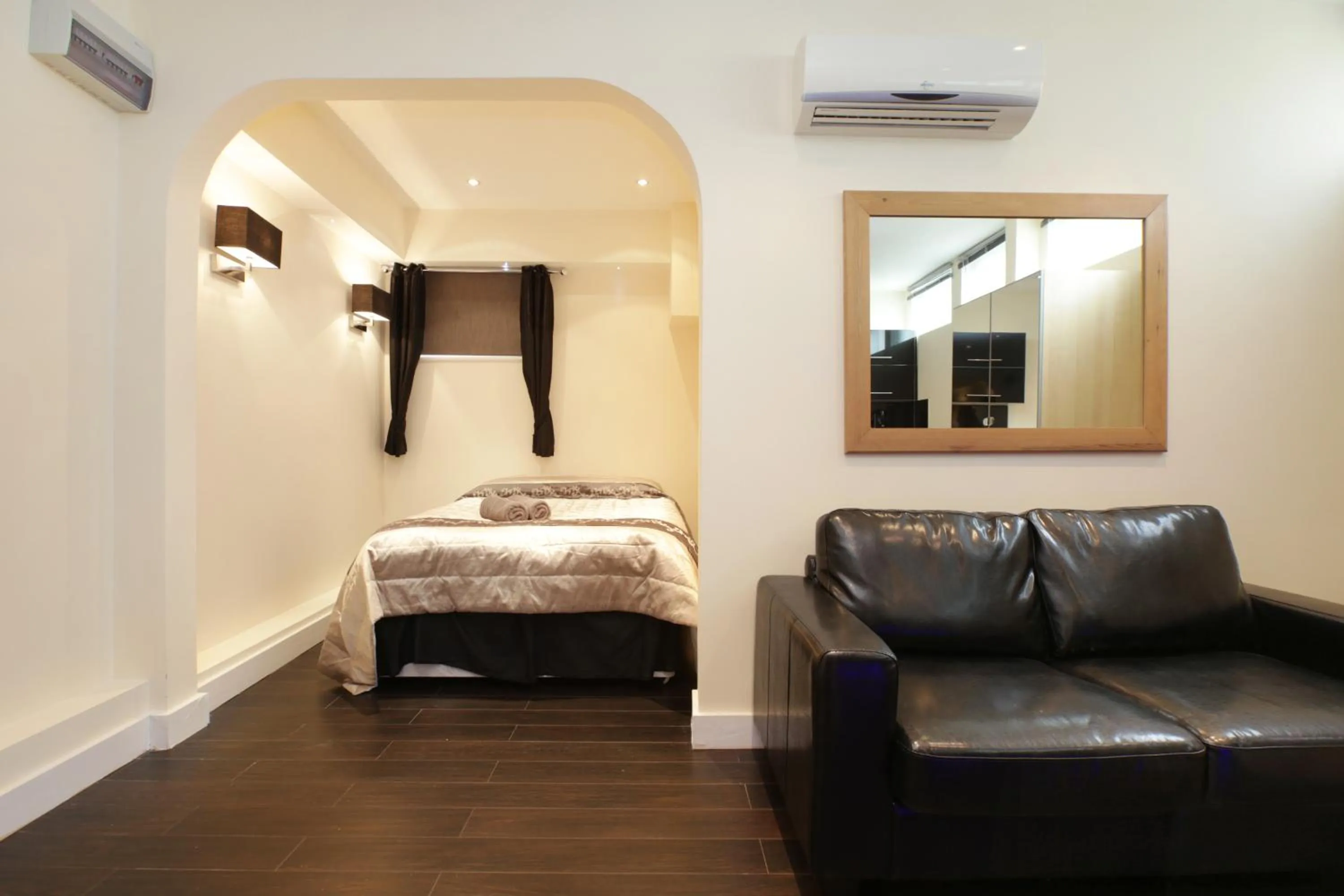 Bed in Cumberland Apartments