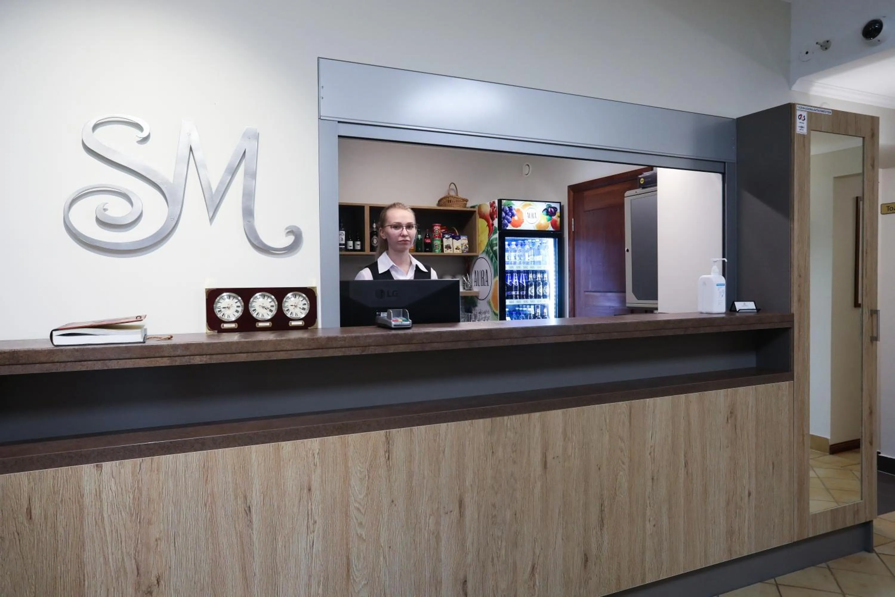 Lobby or reception in Saka Manor