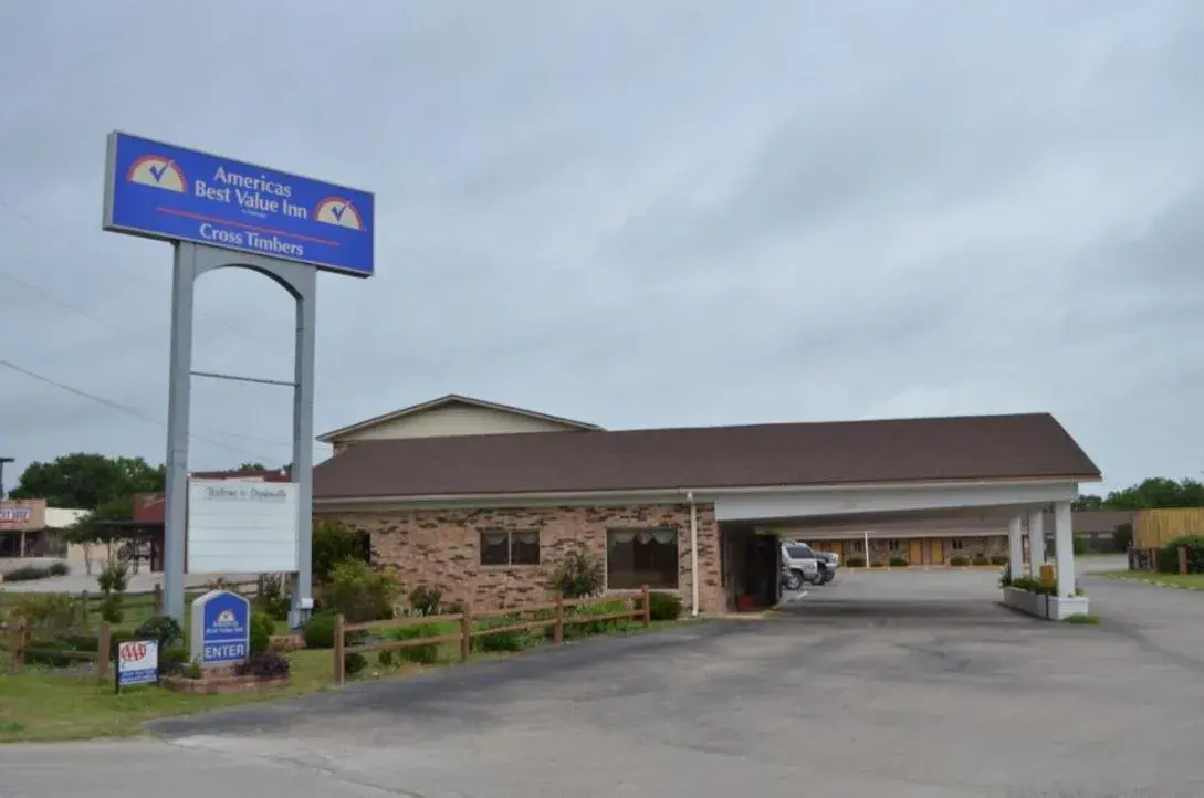 Facade/entrance in Americas Best Value Inn Crosstimbers Facade/entrance in Americas Best Value Inn Crosstimbers