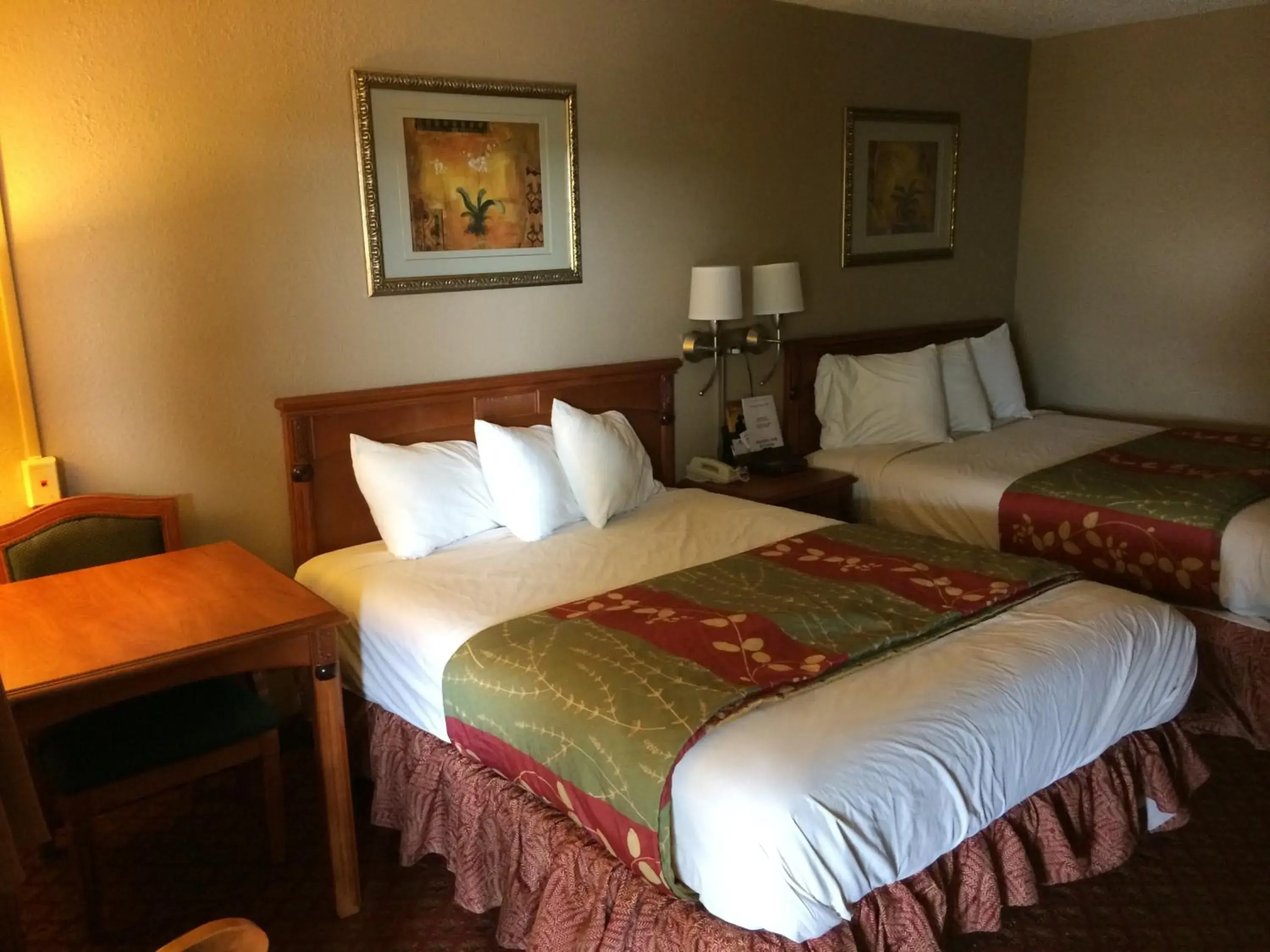 Bedroom, Bed in Americas Best Value Inn Crosstimbers Bedroom, Bed in Americas Best Value Inn Crosstimbers