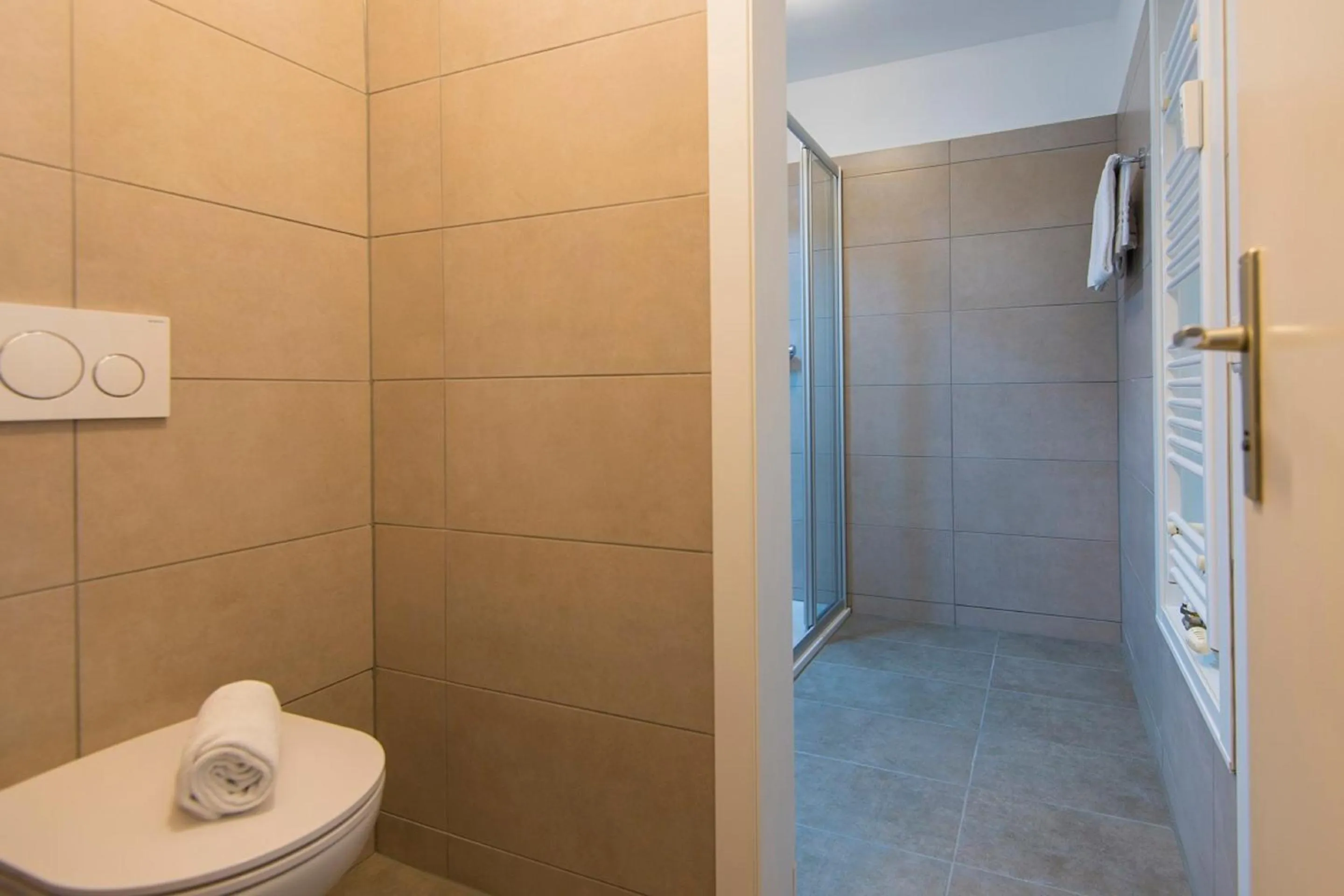 Shower in Residenz Lothringen by AlpenTravel