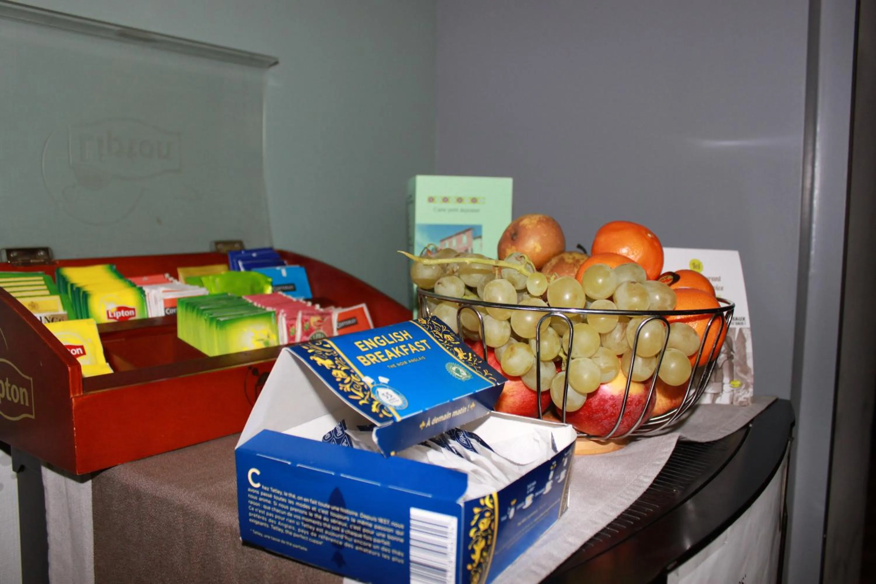 Continental breakfast in Logis Hôtel Restaurant de la Dore