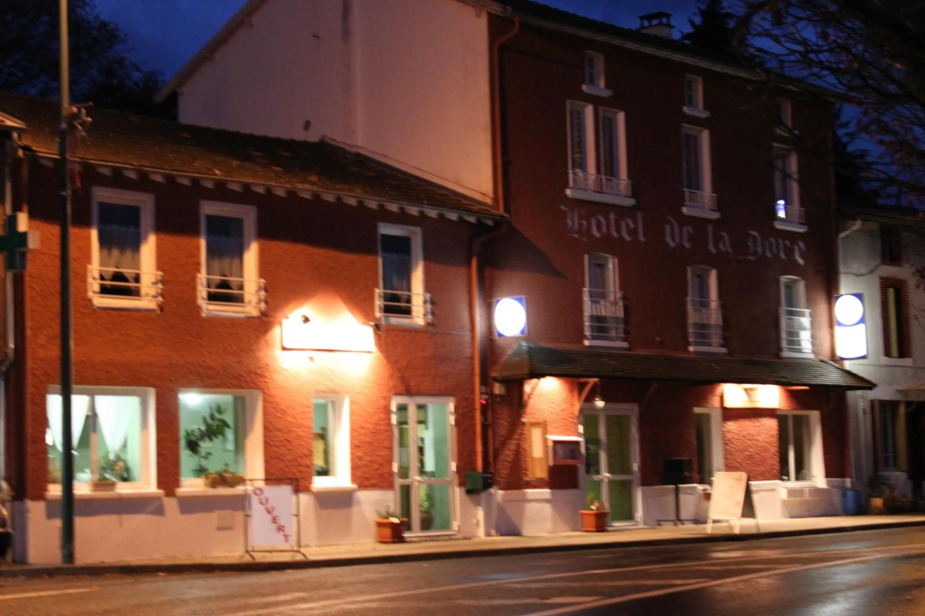 Winter in Logis Hôtel Restaurant de la Dore